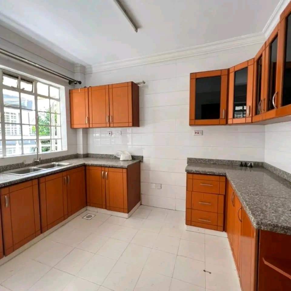 renting--Apartment_Address-Parklands__Nairobi__Kenya_price-95000_Beds-6_Baths-3-33-2