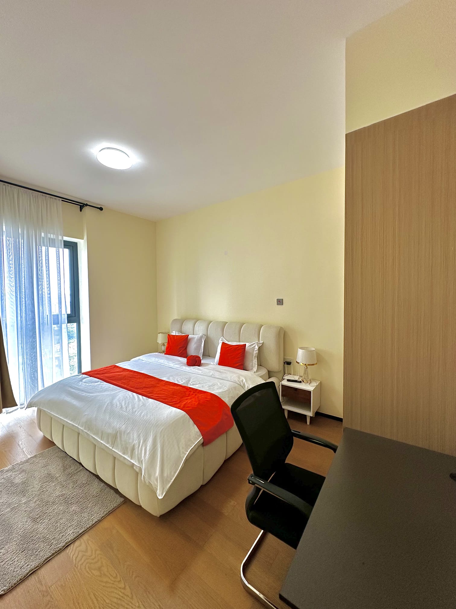 renting--Apartment_Address-Global_Trade_Centre__Nairobi__Kenya_price-380000_Beds-2_Baths-2-125-10