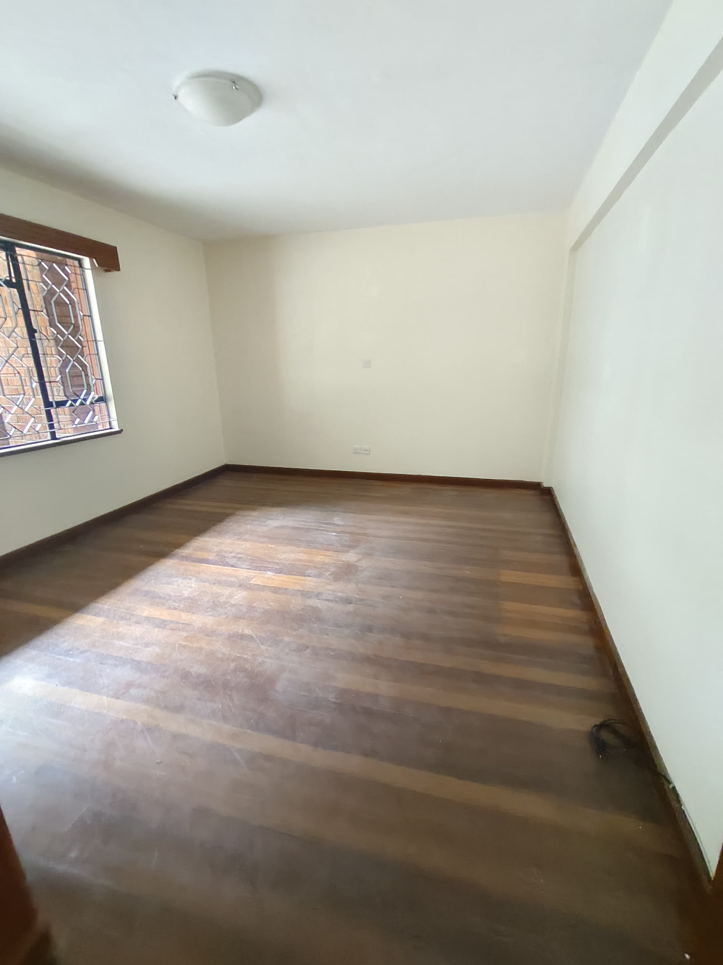 house-on-sale-2_bedroom_apartment_for_sale_Riverside_Drive_Kes_15M-Apartment_Address-Riverside_Dr__Nairobi__Kenya_price-15000000_Beds-2_Baths-1110_39-14