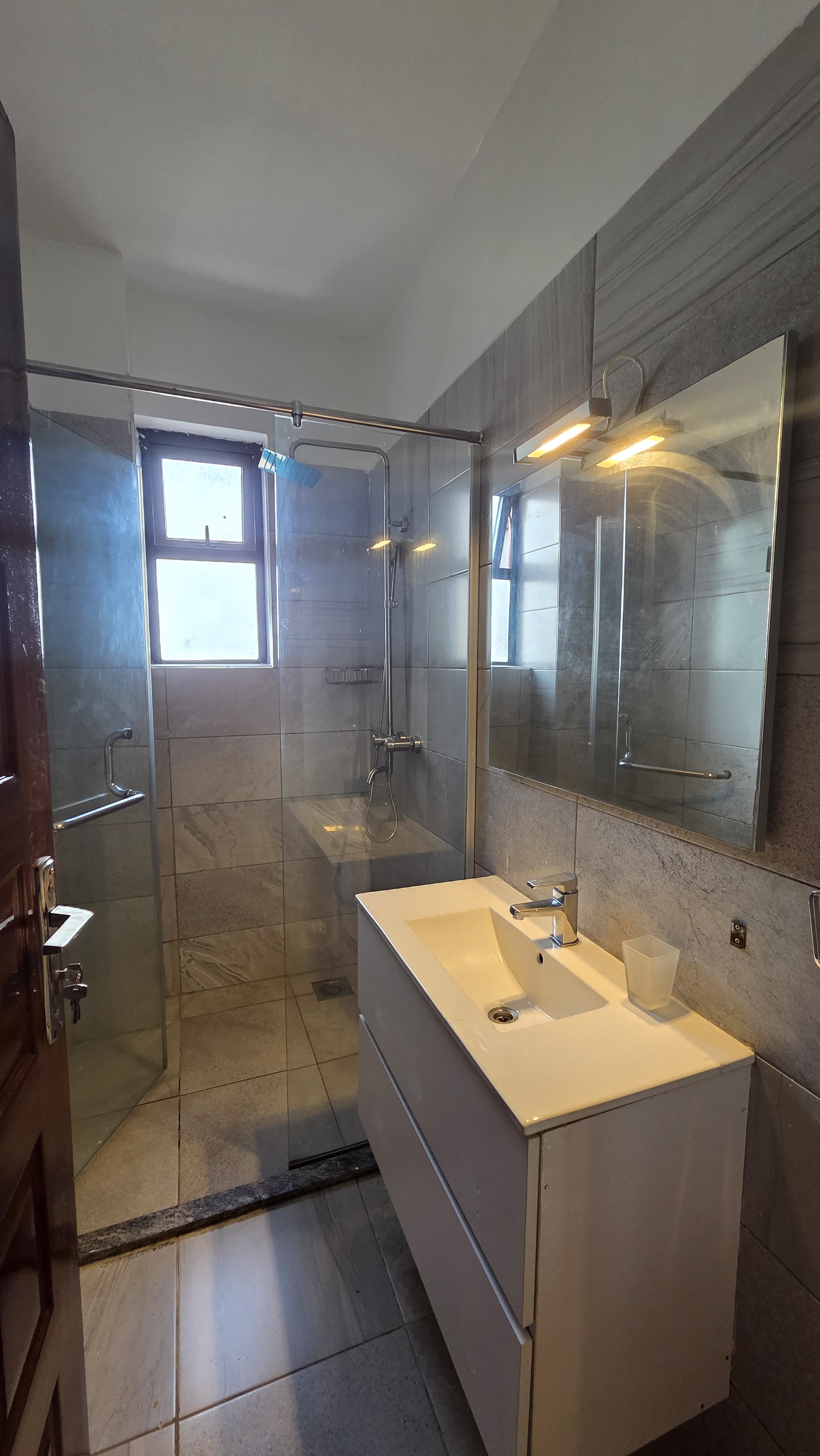 renting--Apartment_Address-Parklands__Nairobi__Kenya_price-105000_Beds-3_Baths-2-154-8