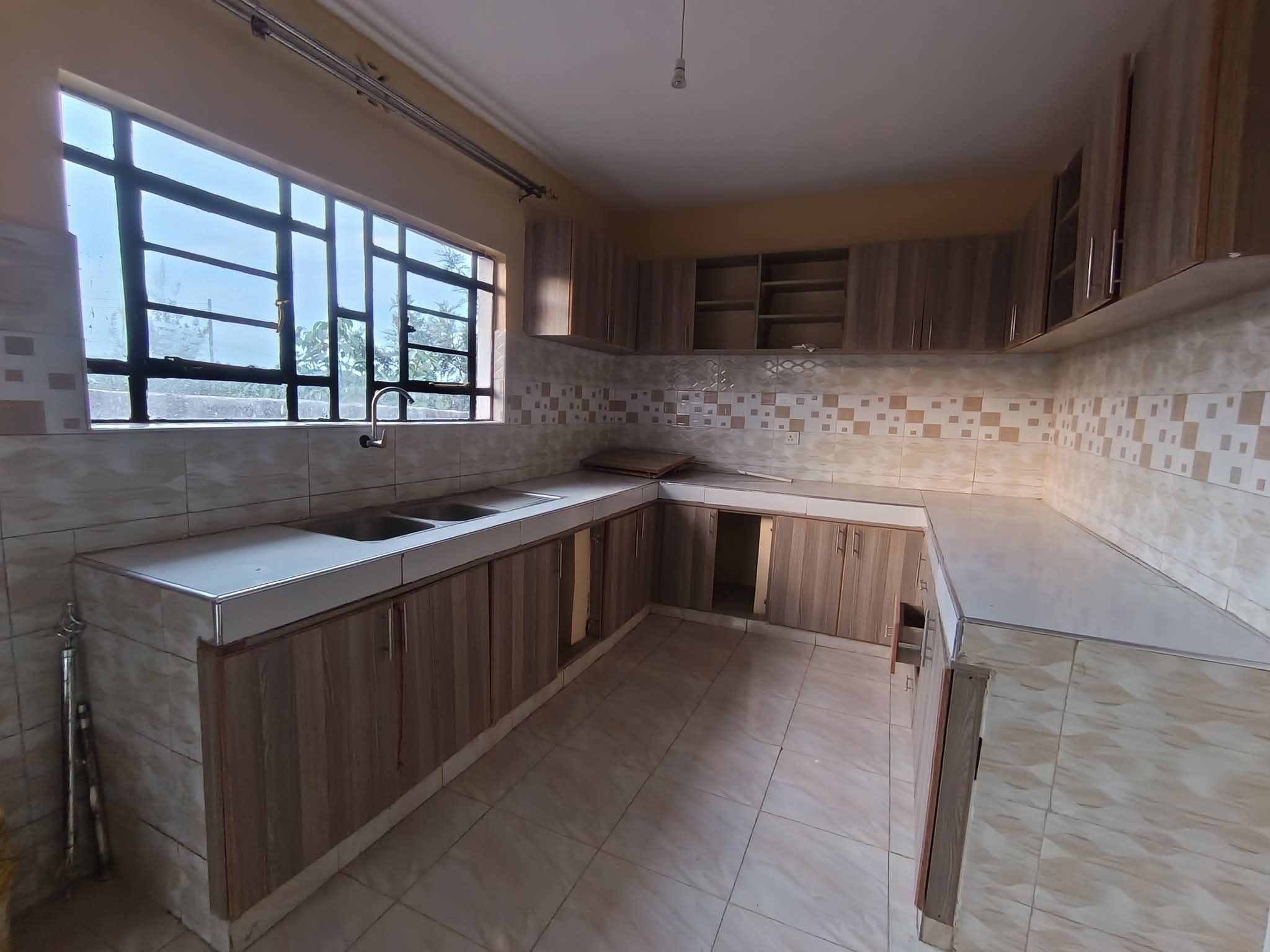 renting--Bungalow_Address-Syokimau___Katani_Rd__Kenya_price-25000_Beds-3_Baths-1-79-2