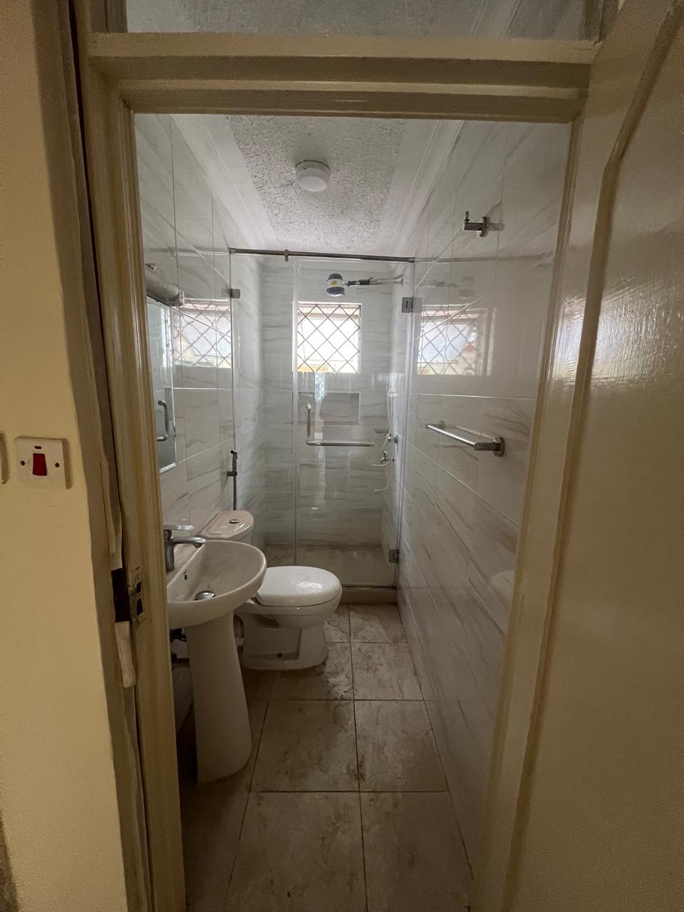 renting--Townhouse_Address-Kileleshwa_Estate__Nairobi__Kenya_price-150000_Beds-4_Baths-4-142-8