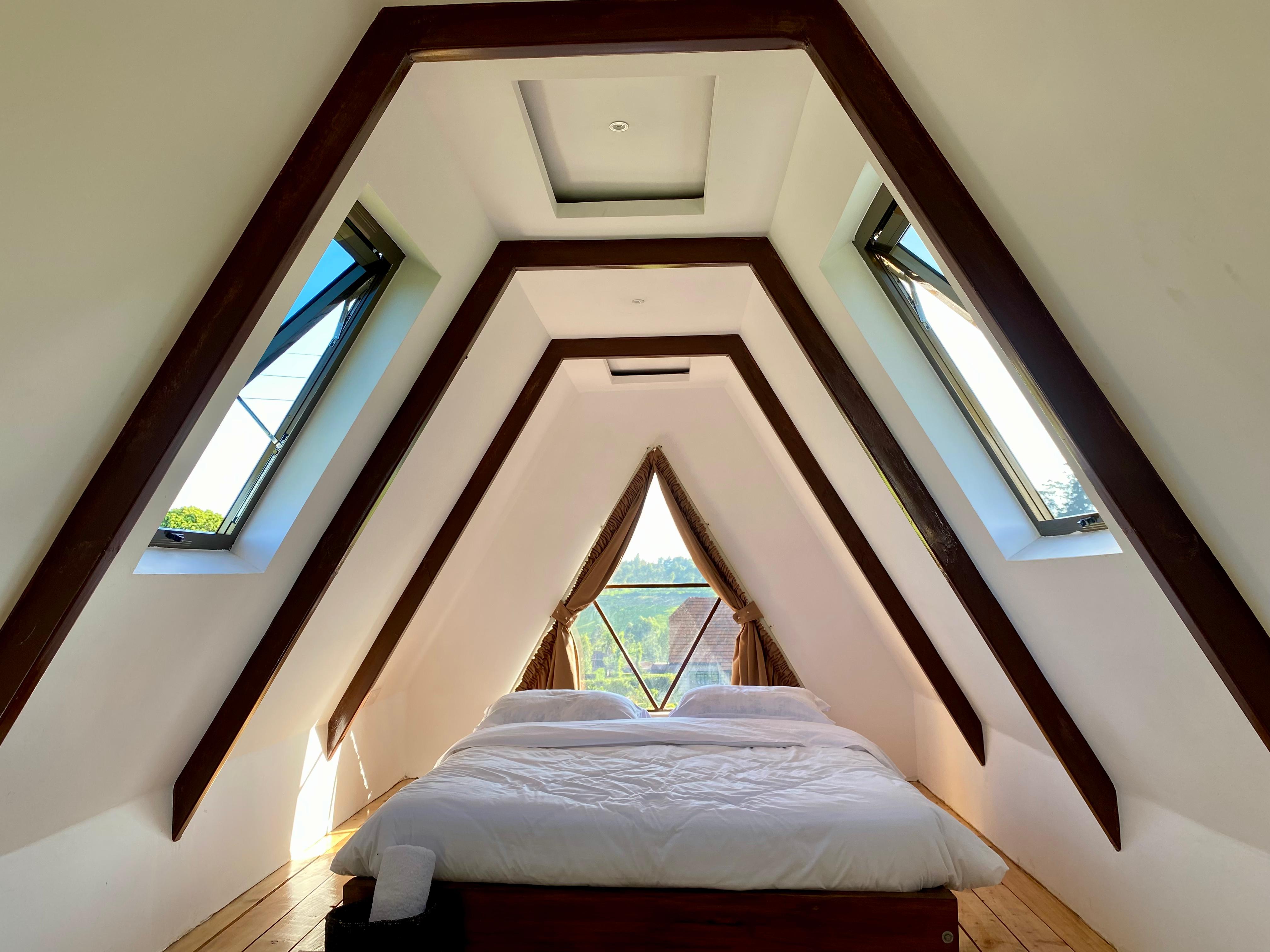 renting--Cabin_Address-Tigoni__Kenya_price-12000_Beds-2_Baths-3-15-1