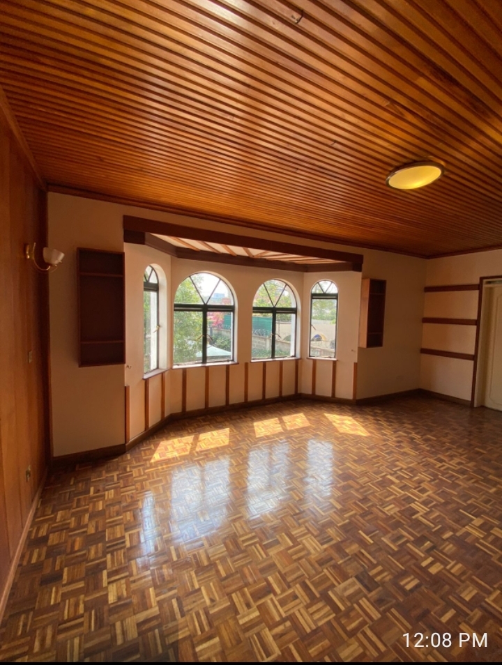 renting--Townhouse_Address-Westlands__Nairobi__Kenya_price-200000_Beds-4_Baths-3-81-6