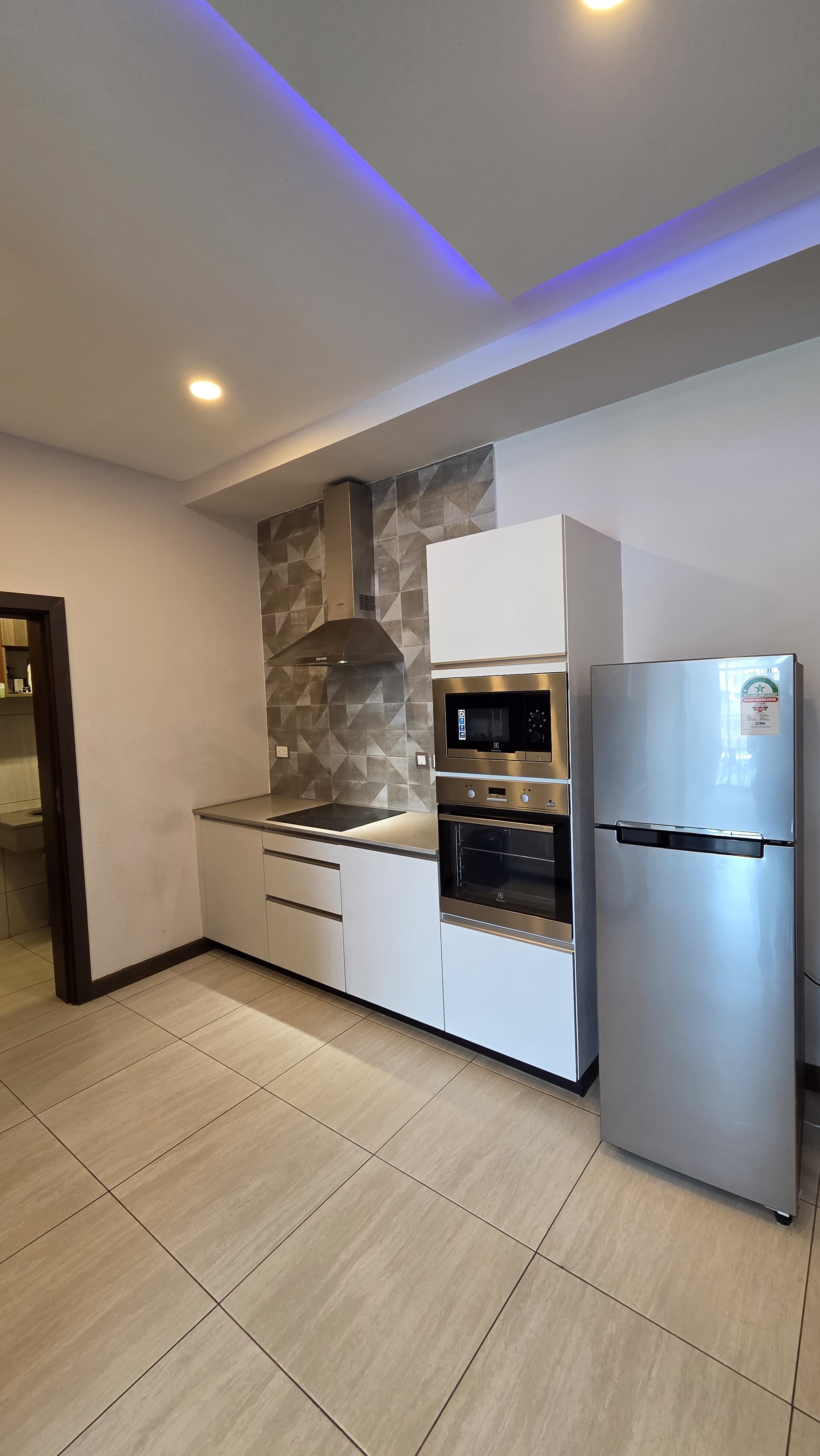 renting--Apartment_Address-Westlands__Nairobi__Kenya_price-350000_Beds-2_Baths-2-129-1