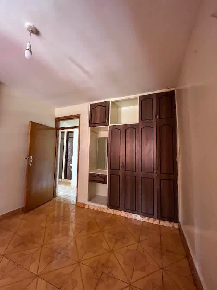 renting--Townhouse_Address-Utawala_Cres_Ct__Nairobi__Kenya_price-15000_Beds-2_Baths-1-59-3