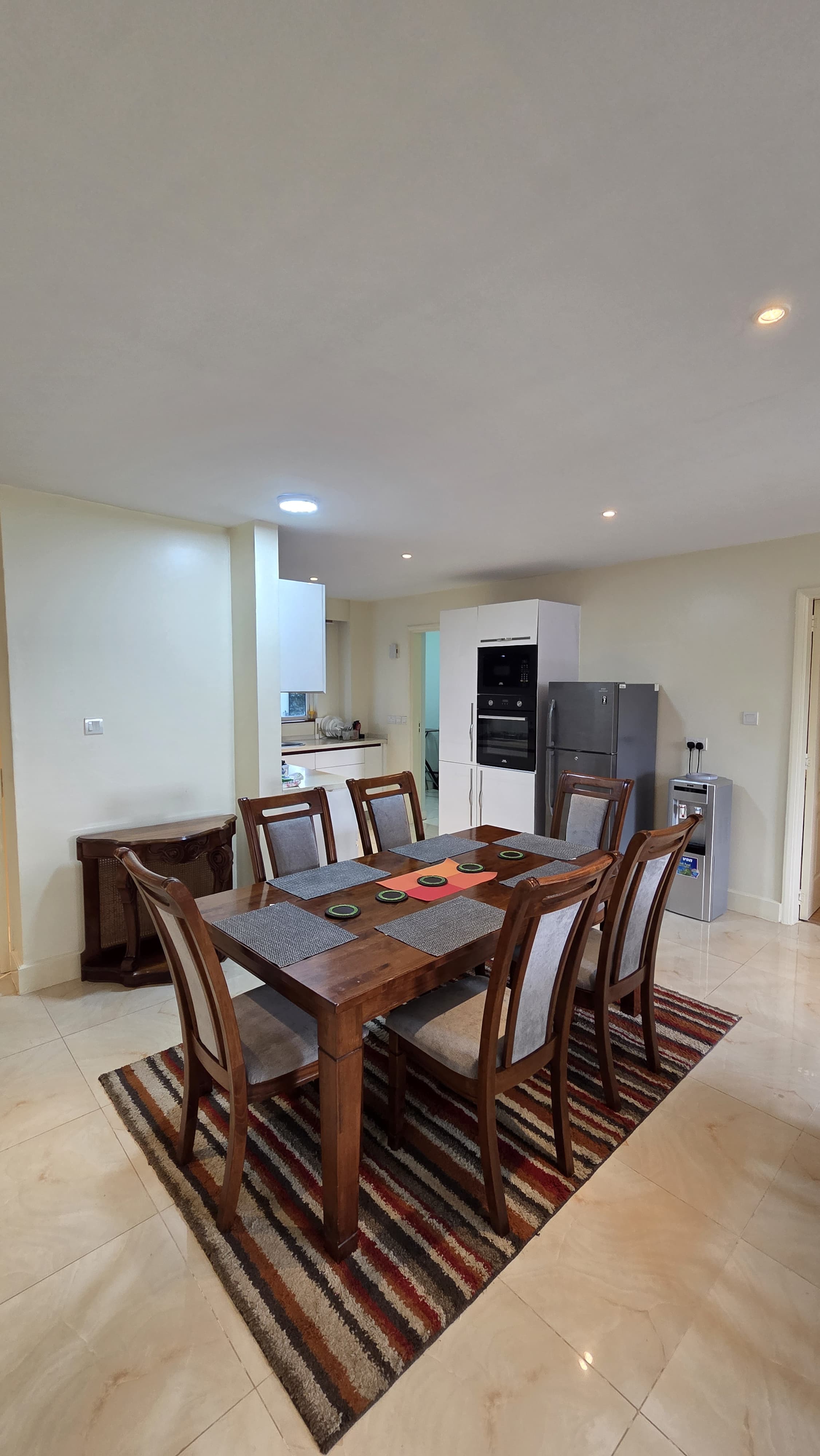 renting--Apartment_Address-Westlands__Nairobi__Kenya_price-170000_Beds-2_Baths-2-169-11