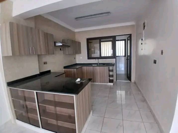 renting--Apartment_Address-Syokimau_Airport_Rd__Nairobi__Kenya_price-60000_Beds-3_Baths-3-84-8