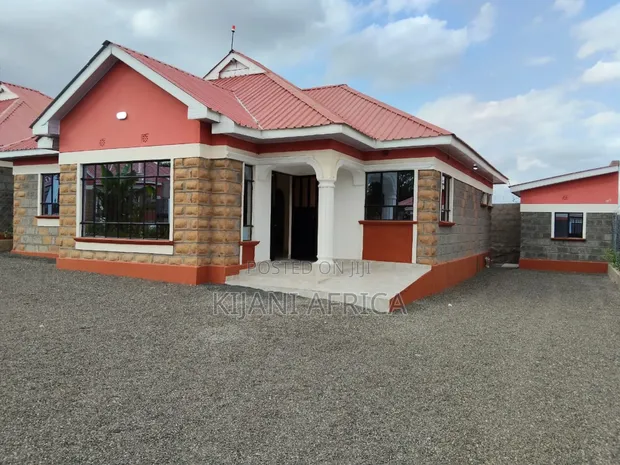 renting--Bungalow_Address-Thome__Nairobi__Kenya_price-25000_Beds-3_Baths-1-71-0