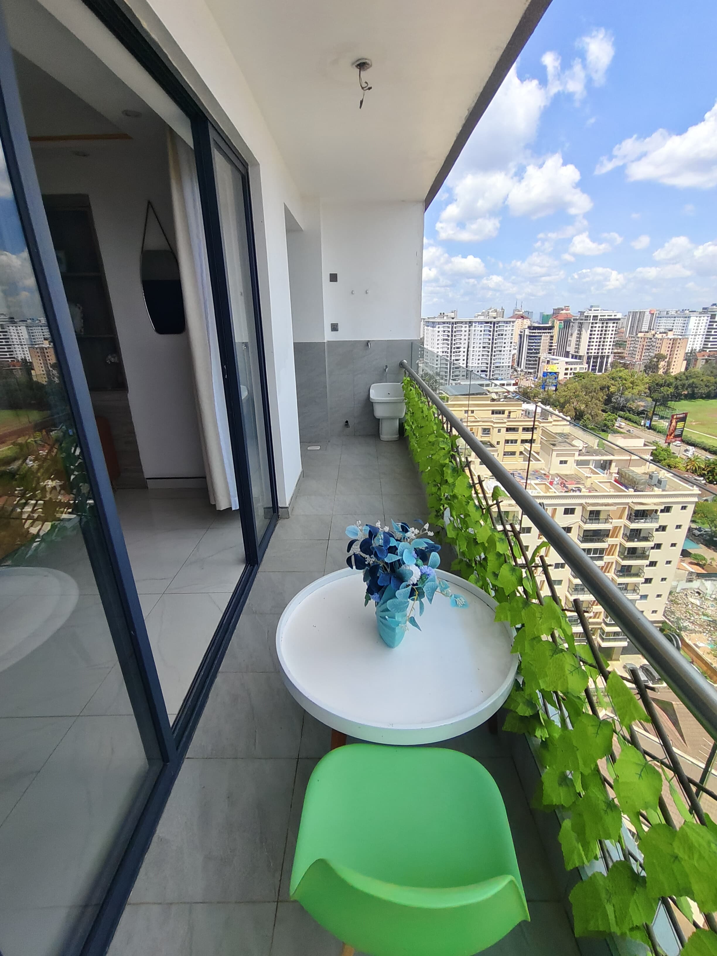 house-on-sale-2_bedroom_apartment_for_sale_in_Kilimani_Kes_12_3M-Apartment_Address-Kilimani__Nairobi__Kenya_price-12300000_Beds-2_Baths-2110_17-11