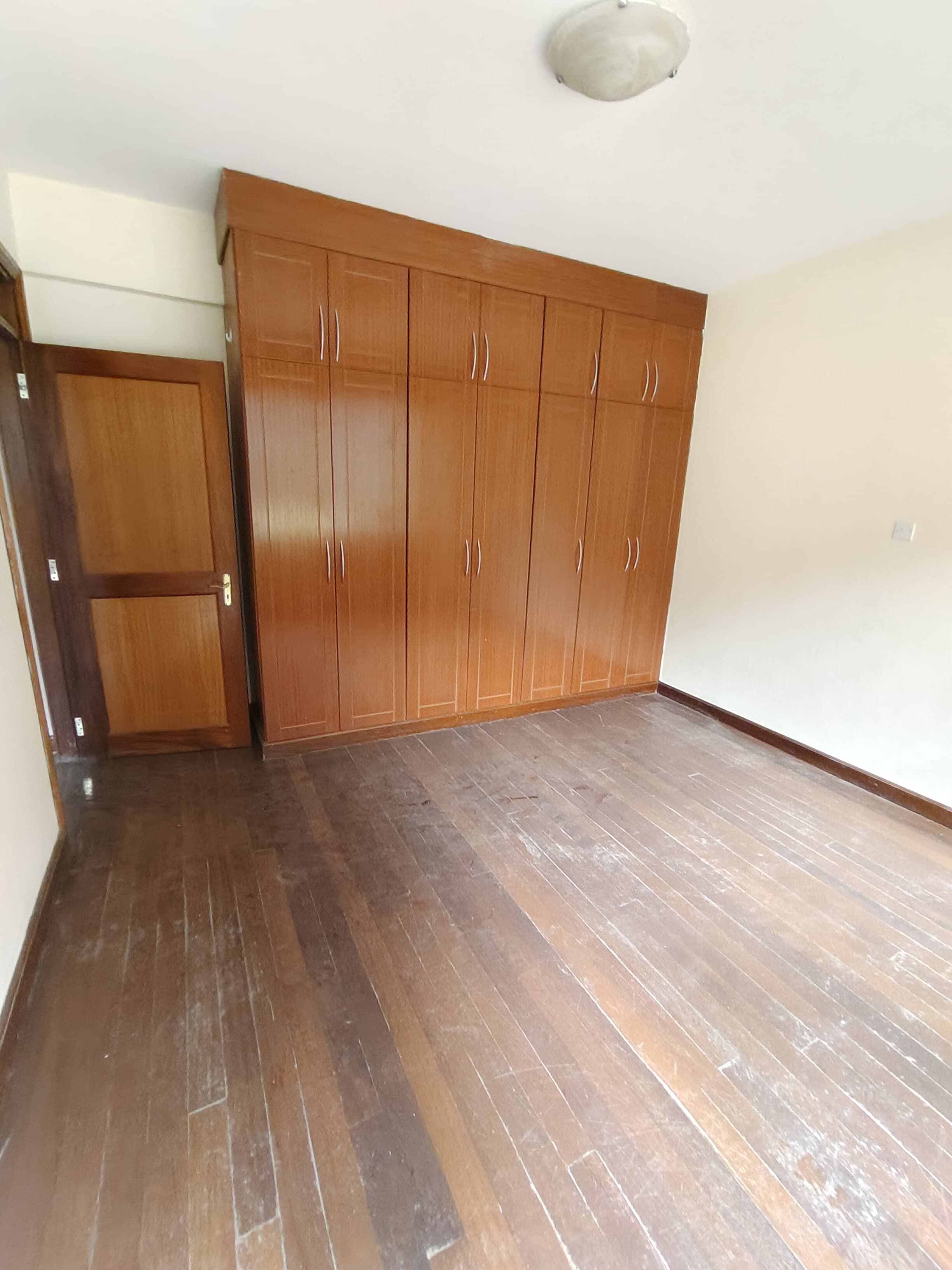house-on-sale-2_bedroom_apartment_for_sale_Riverside_Drive_Kes_15M-Apartment_Address-Riverside_Dr__Nairobi__Kenya_price-15000000_Beds-2_Baths-1110_39-16