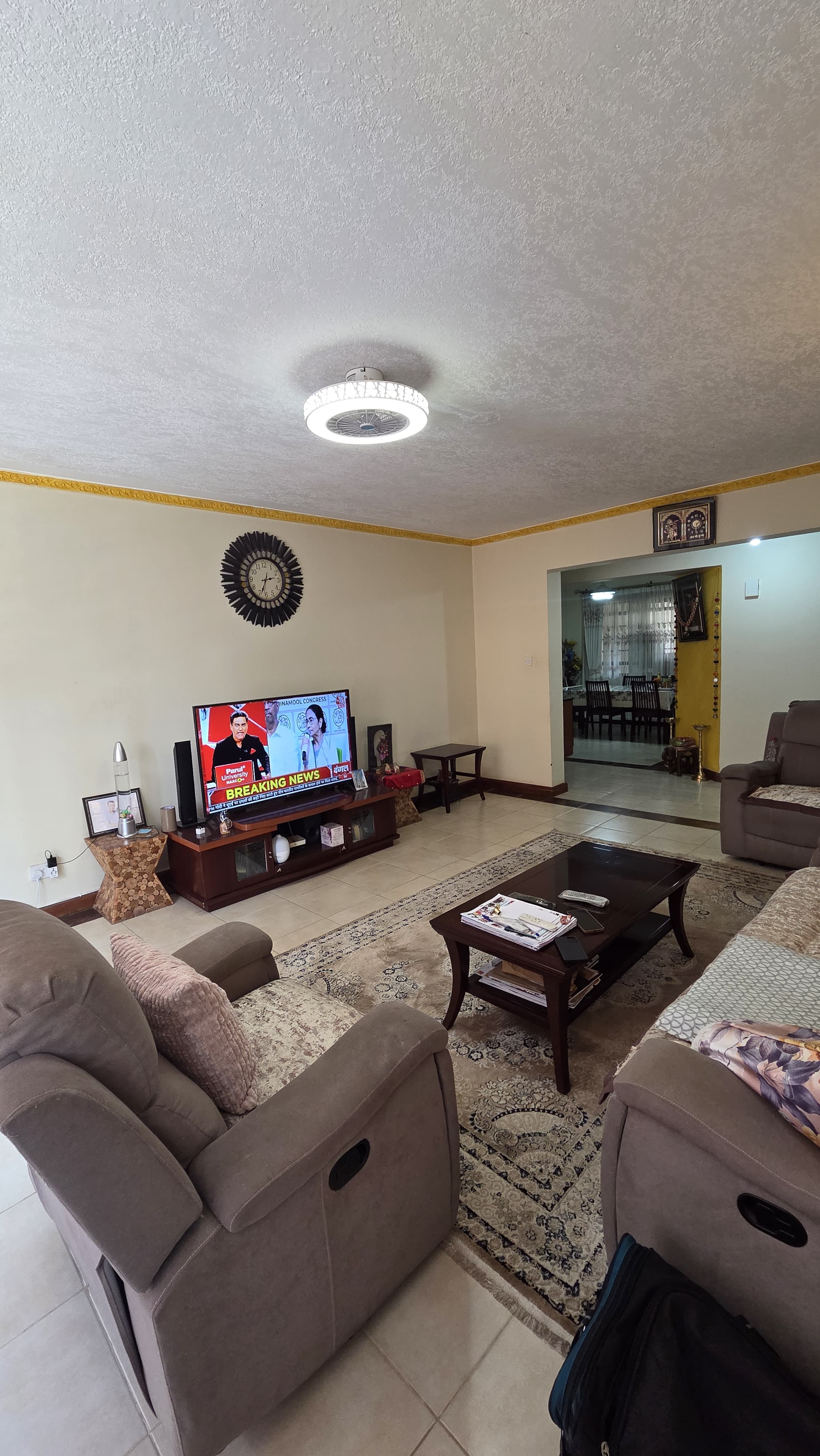 house-on-sale-Spacious_3_Bedroom_Apartment_For_Sale_In_Parklands-Apartment_Address-Parklands__Nairobi__Kenya_price-18000000_Beds-1_Baths-1111_74