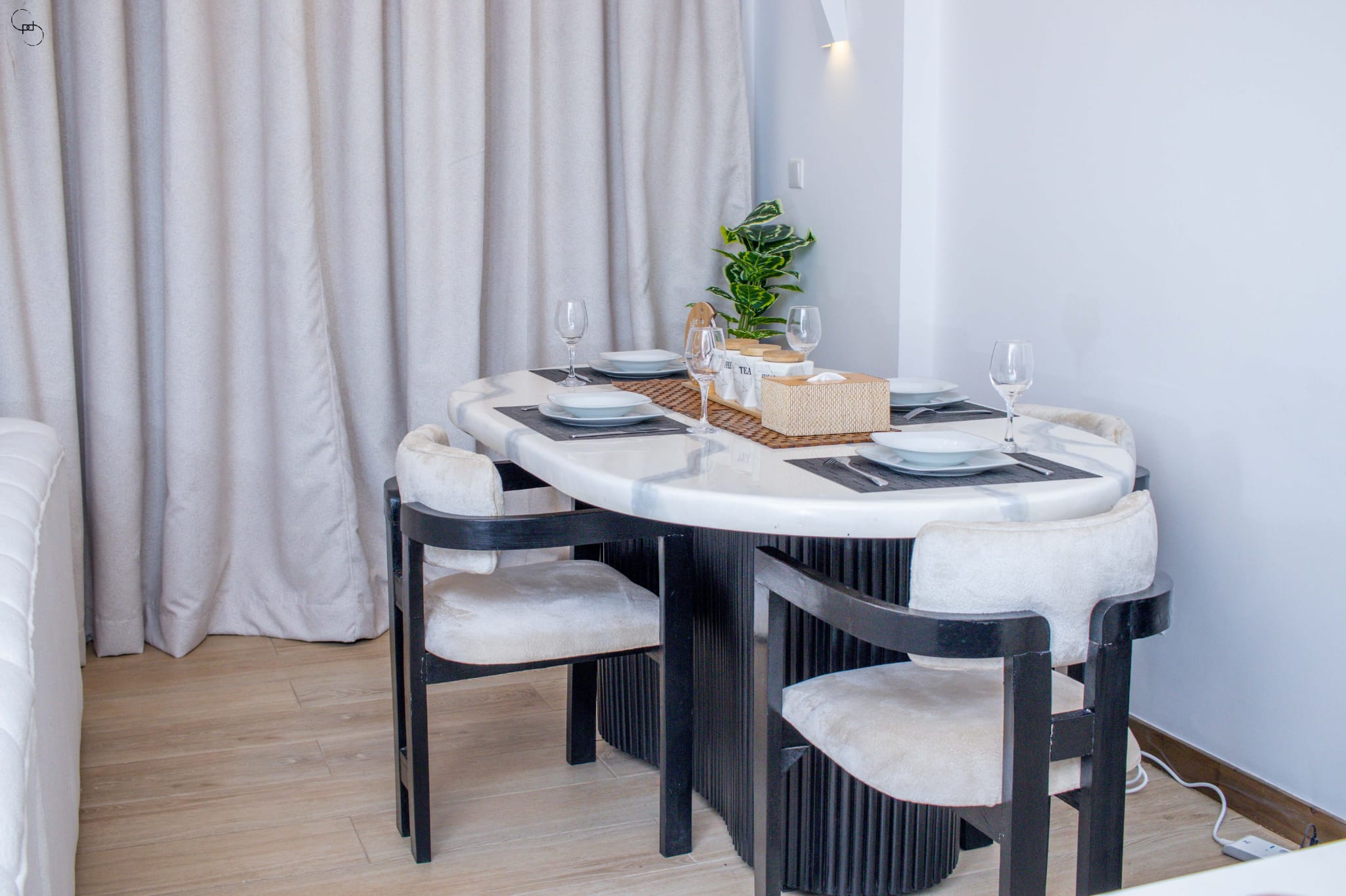 renting--Apartment_Address-Two_Rivers_Cres__Kenya_price-350000_Beds-1_Baths-1-126-5