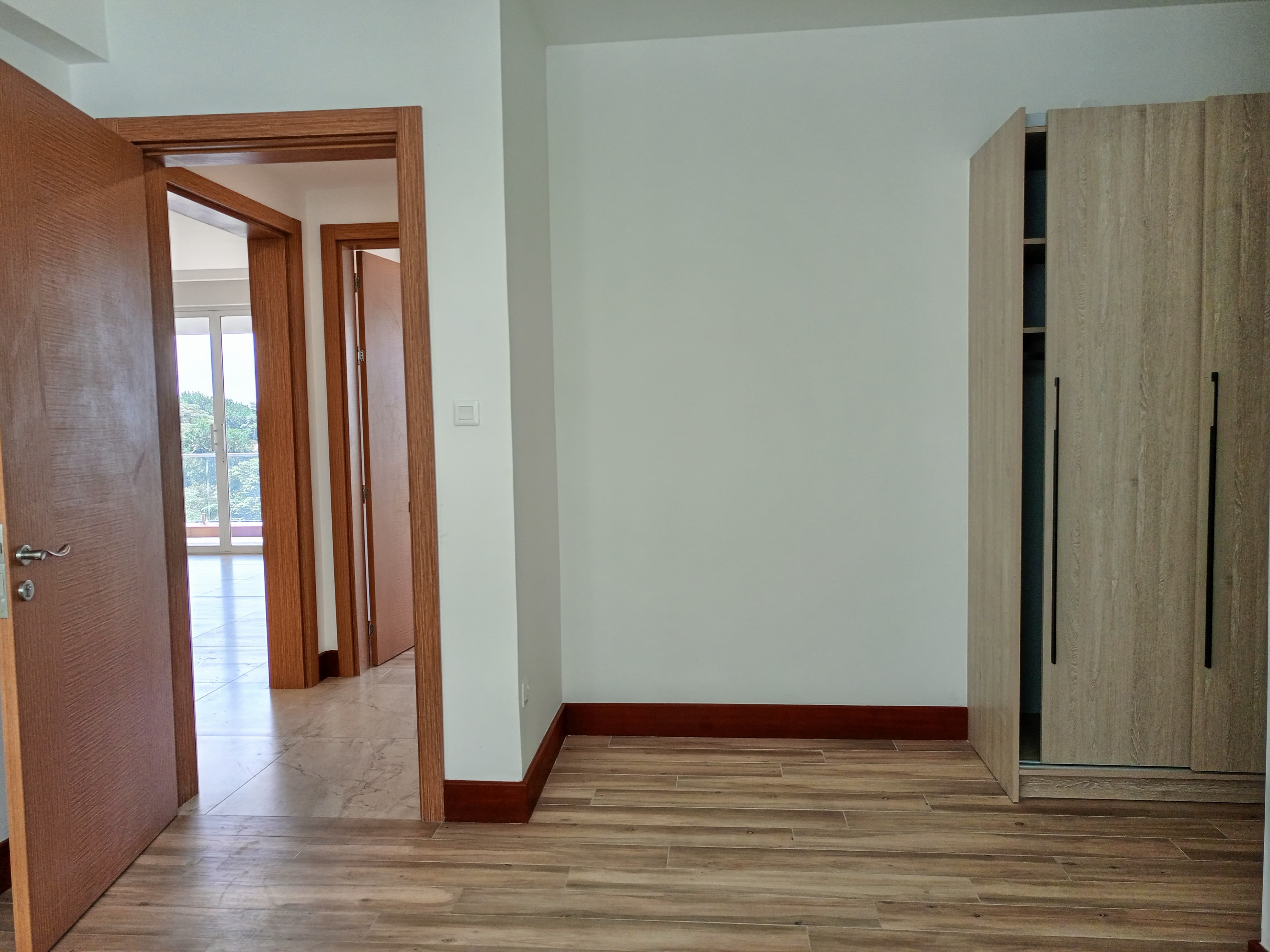 renting-3_Bed_All_ensuite_Parklands___Kes_280000-apartment_Address-Parklands__Nairobi__Kenya_price-280000_Beds-3_Baths-4-9-11