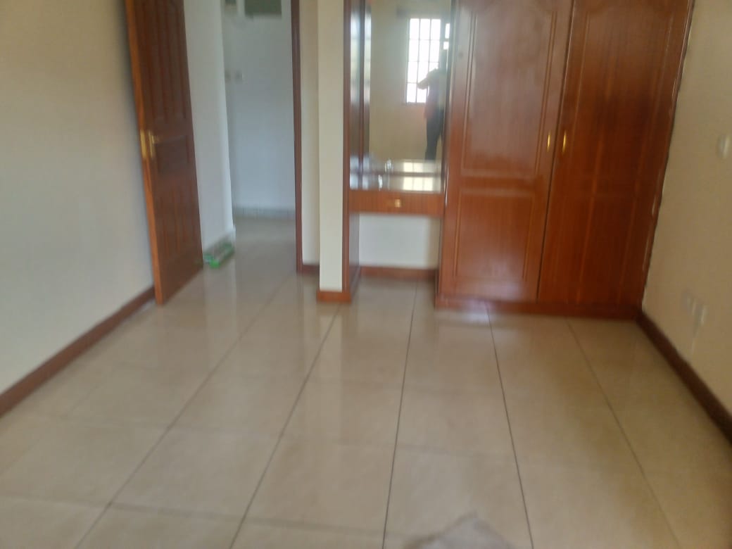 renting--Apartment_Address-Parklands__Nairobi__Kenya_price-70000_Beds-3_Baths-3-85-3