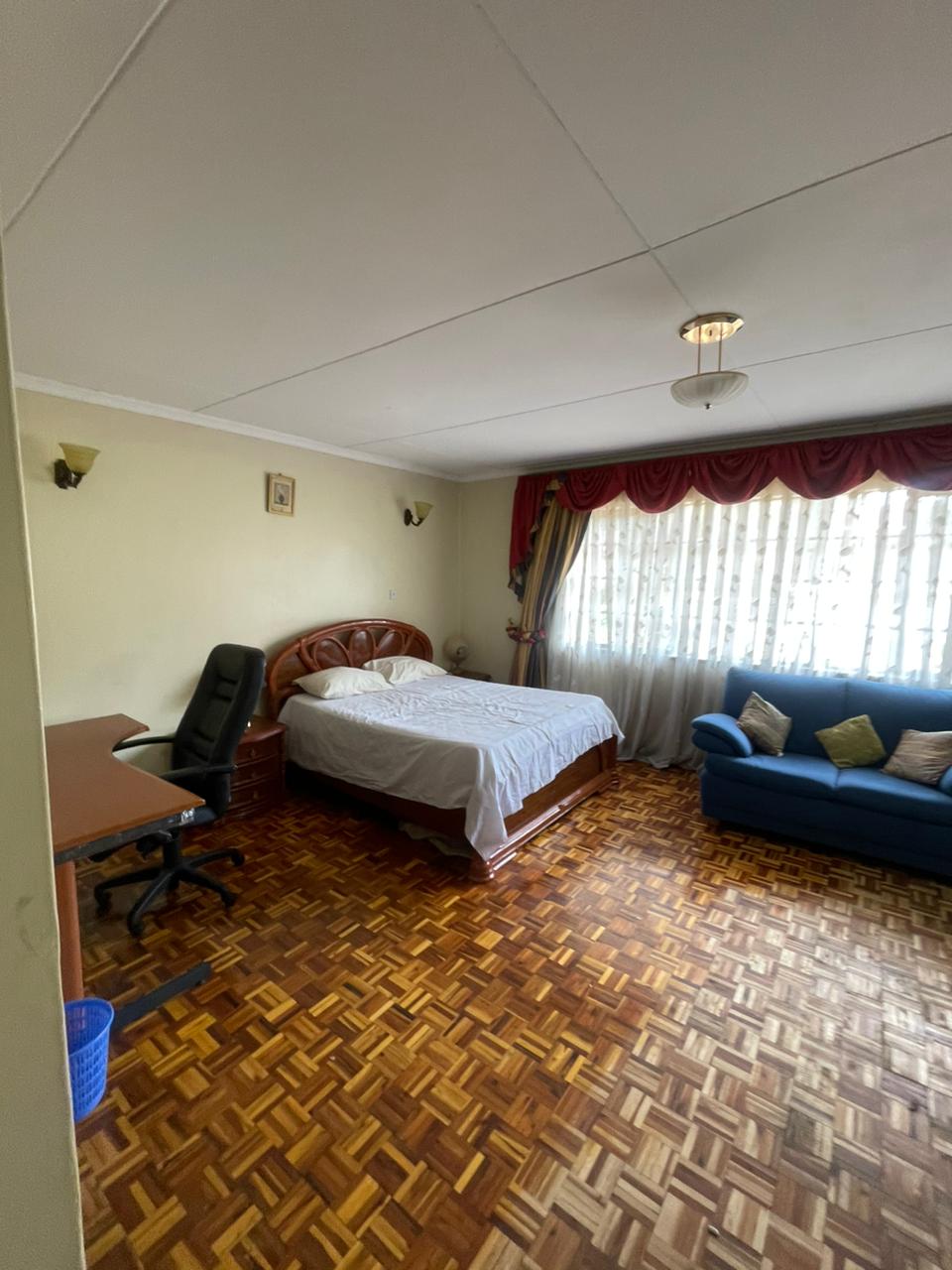 renting--Townhouse_Address-Kileleshwa_Estate__Nairobi__Kenya_price-200000_Beds-4_Baths-4-141-7
