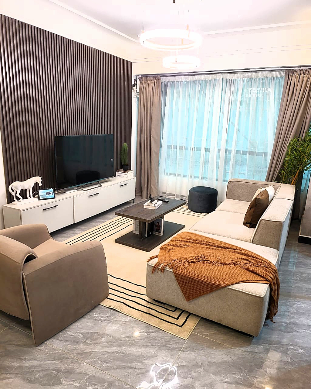 house-on-sale-2_bedroom_apartment_for_sale_in_Lavington_Kes_9M-Apartment_Address-Lavington__Nairobi__Kenya_price-8900000_Beds-2_Baths-2110_35