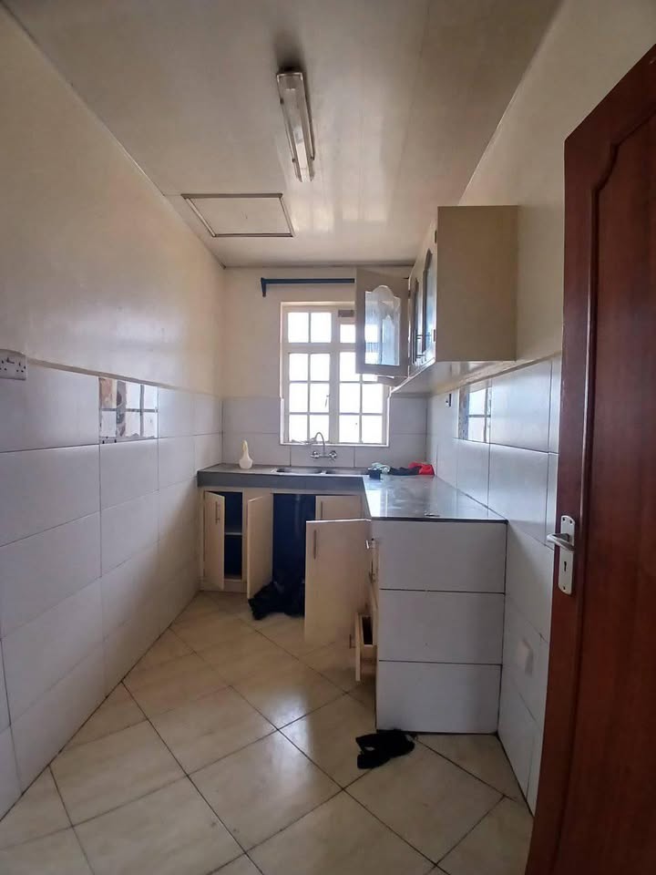 renting--Apartment_Address-Naivasha_Rd__Nairobi__Kenya_price-25000_Beds-1_Baths-1-94-1