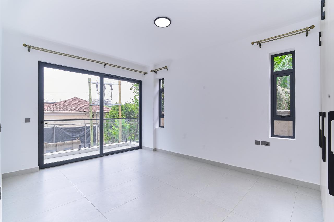 renting--Apartment_Address-Brookside_Gardens__Nairobi__Kenya_price-166000_Beds-3_Baths-3-146-4