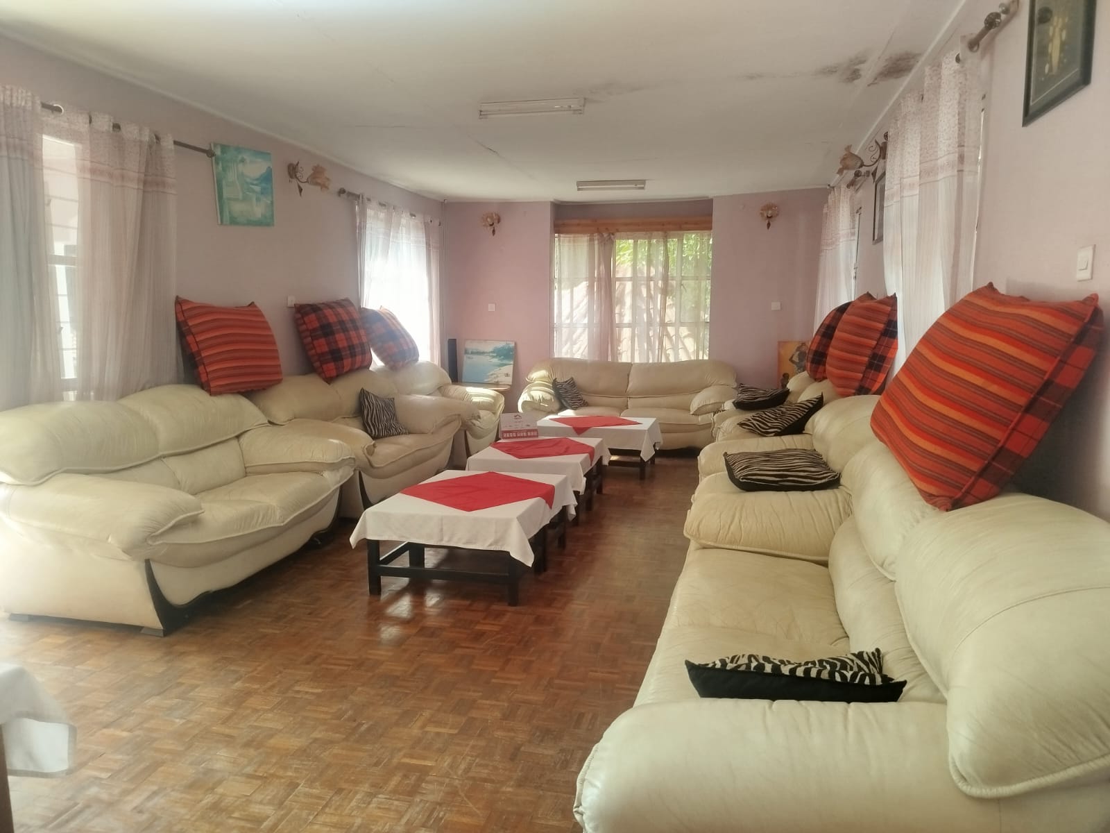 renting--Contemporary_house_Address-Karen__Nairobi__Kenya_price-1200000_Beds-34_Baths-30-167-9