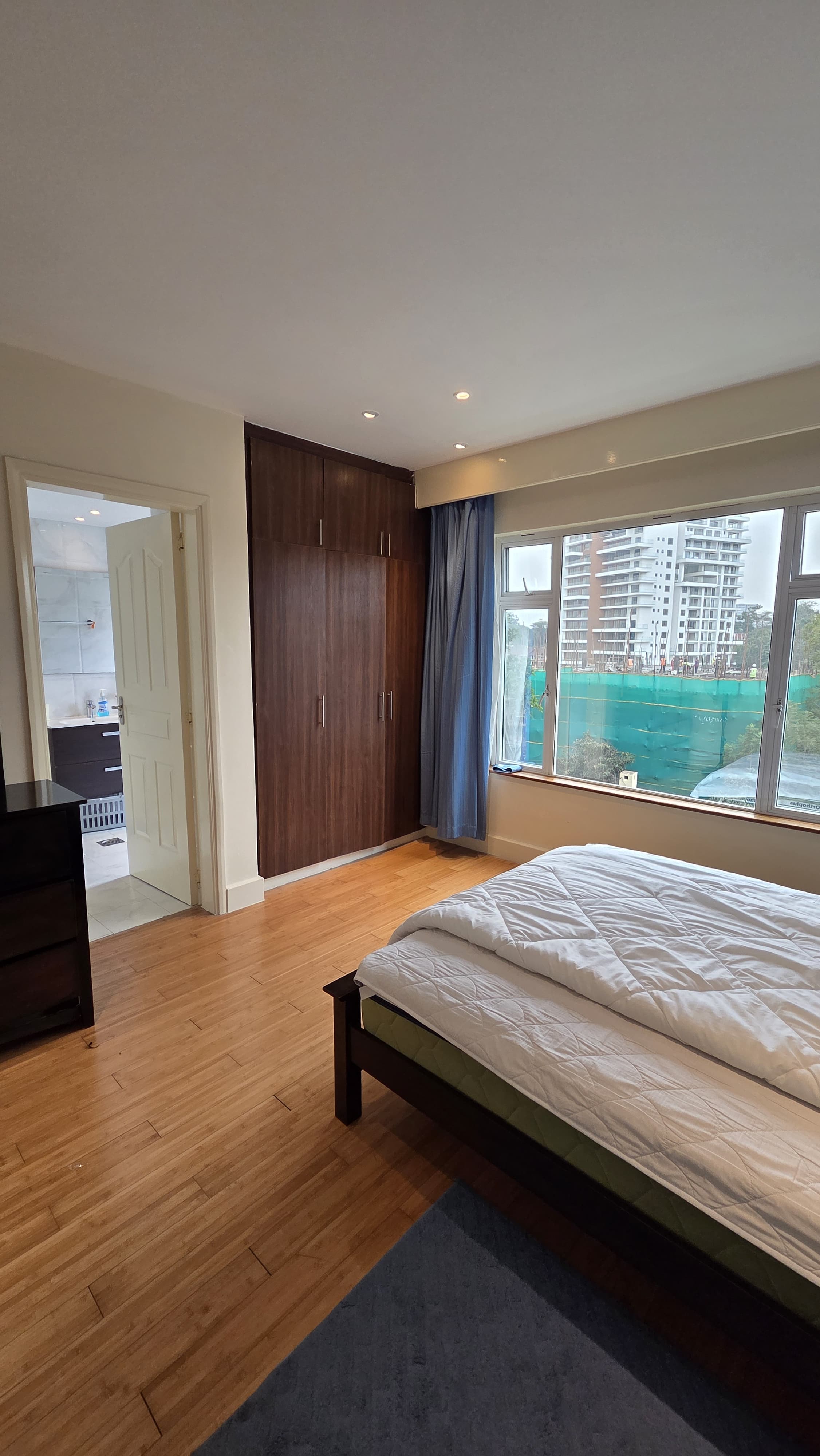 renting--Apartment_Address-Westlands__Nairobi__Kenya_price-170000_Beds-2_Baths-2-169-3