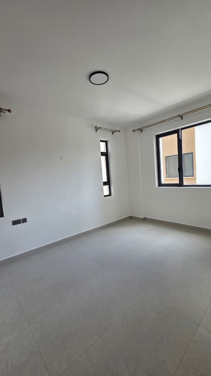 renting--Apartment_Address-Brookside_Gardens__Nairobi__Kenya_price-140000_Beds-2_Baths-2-139-3