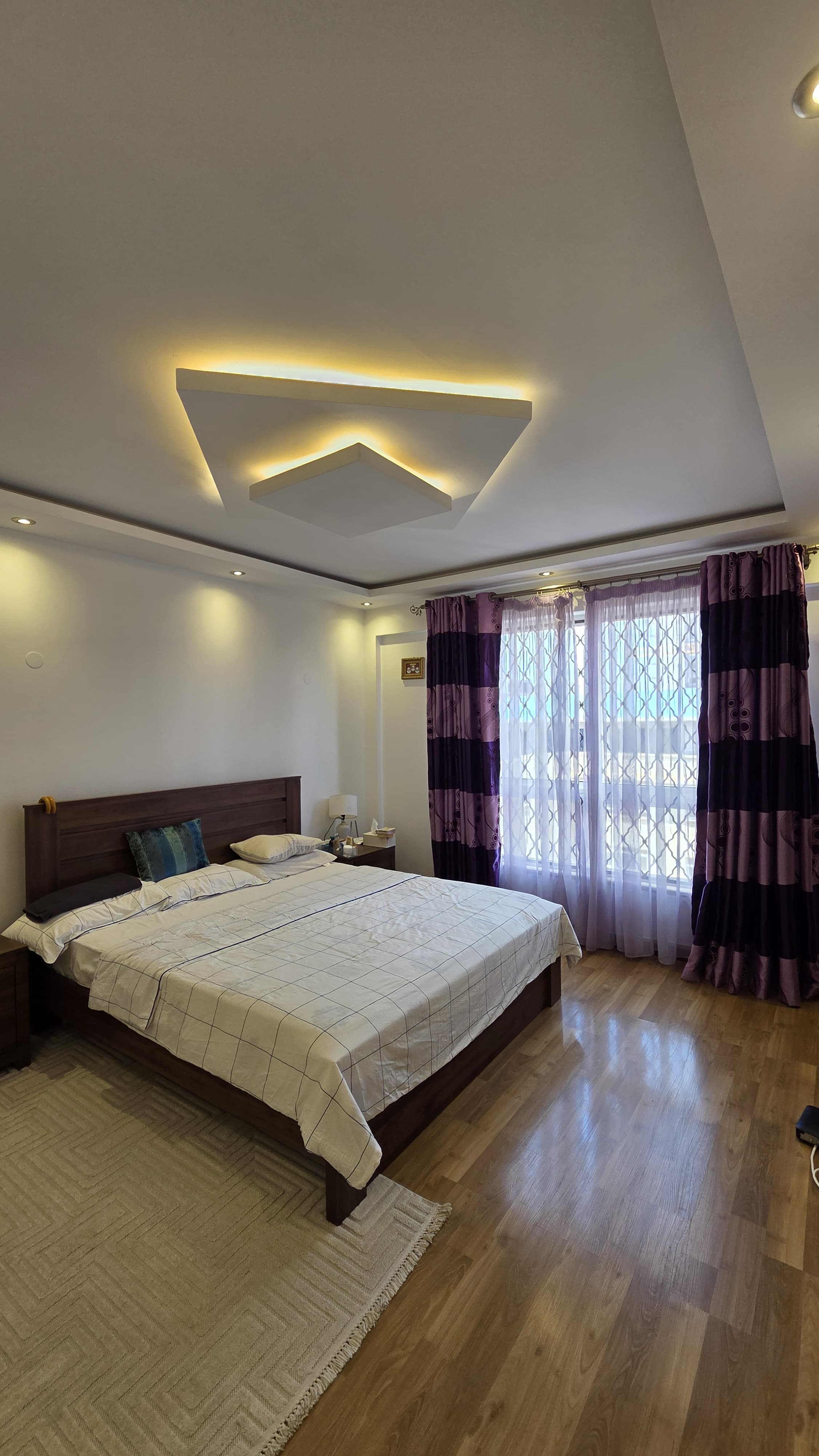 renting--Apartment_Address-Parklands__Nairobi__Kenya_price-285000_Beds-4_Baths-4-150-12