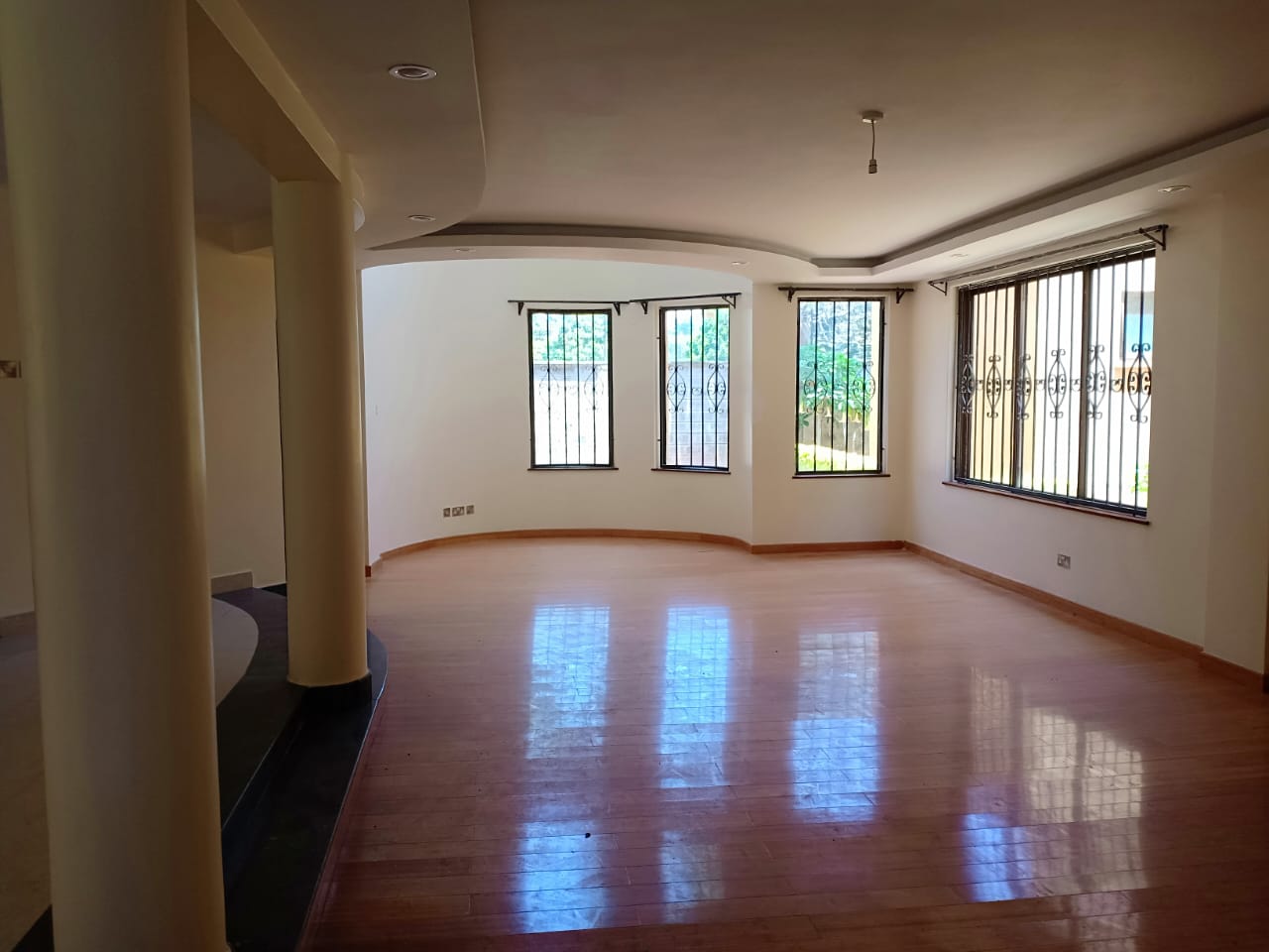 renting--Townhouse_Address-Brookside_Grove__Nairobi__Kenya_price-280000_Beds-4_Baths-4-97-1