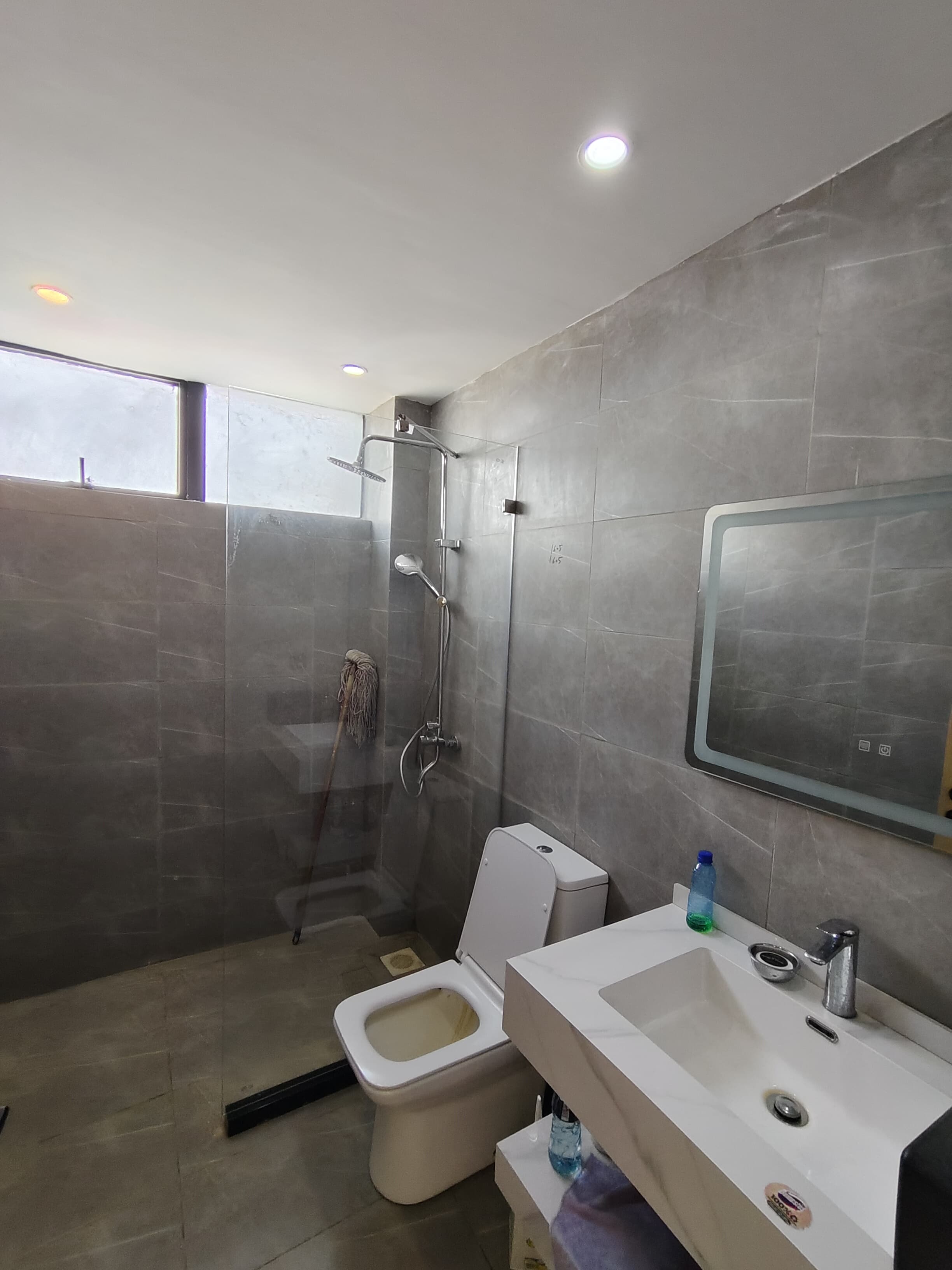 house-on-sale-2_bedroom_apartment_for_sale_in_Kilimani_Riara_road_Kes_13M-Apartment_Address-Kilimani__Nairobi__Kenya_price-13000000_Beds-2_Baths-2110_40-8