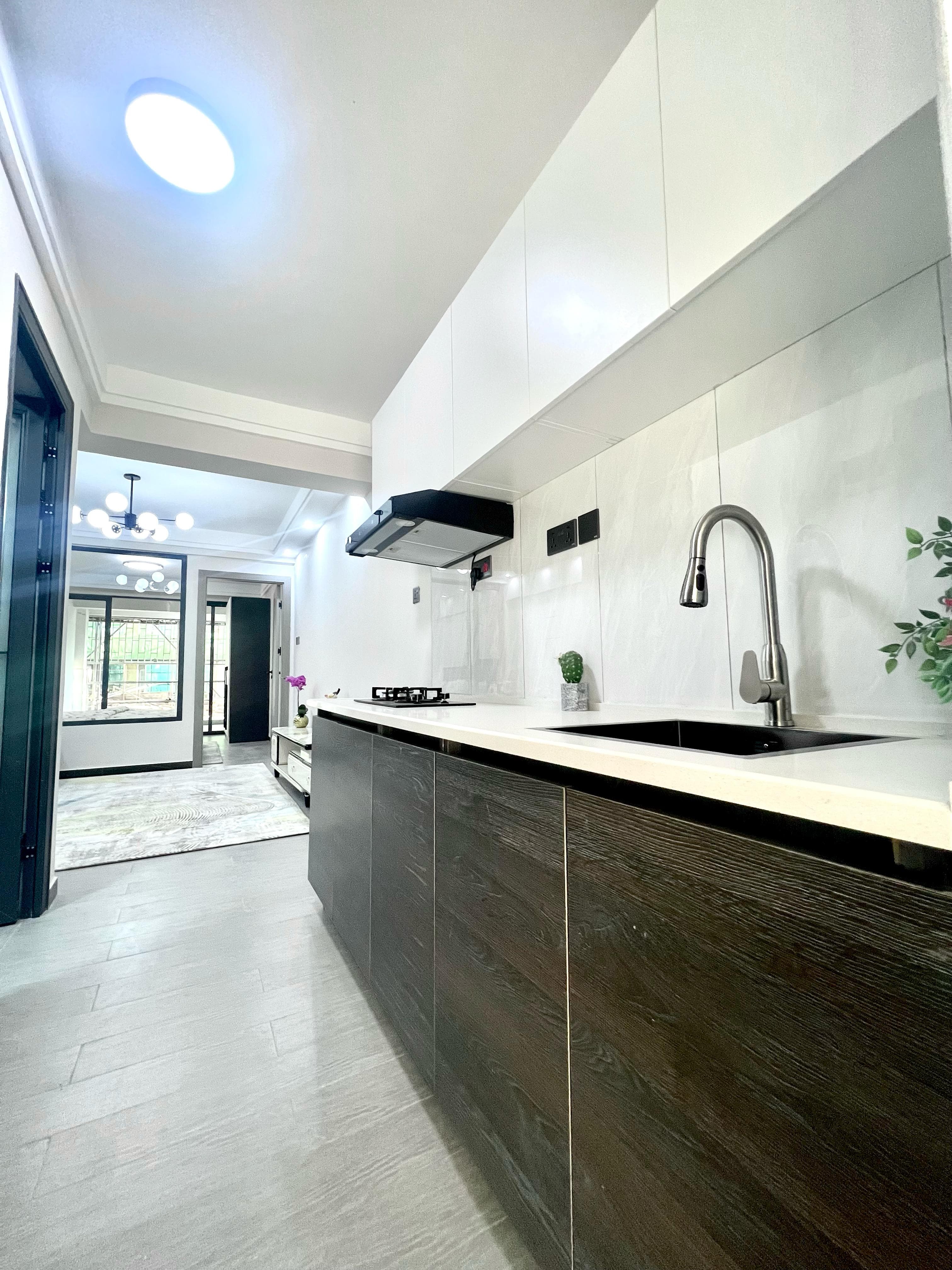 house-on-sale-1_bedroom_apartment_for_sale_in_Kilimani_Kes_6_5M-Apartment_Address-Kilimani__Nairobi__Kenya_price-6500000_Beds-1_Baths-1110_26-2