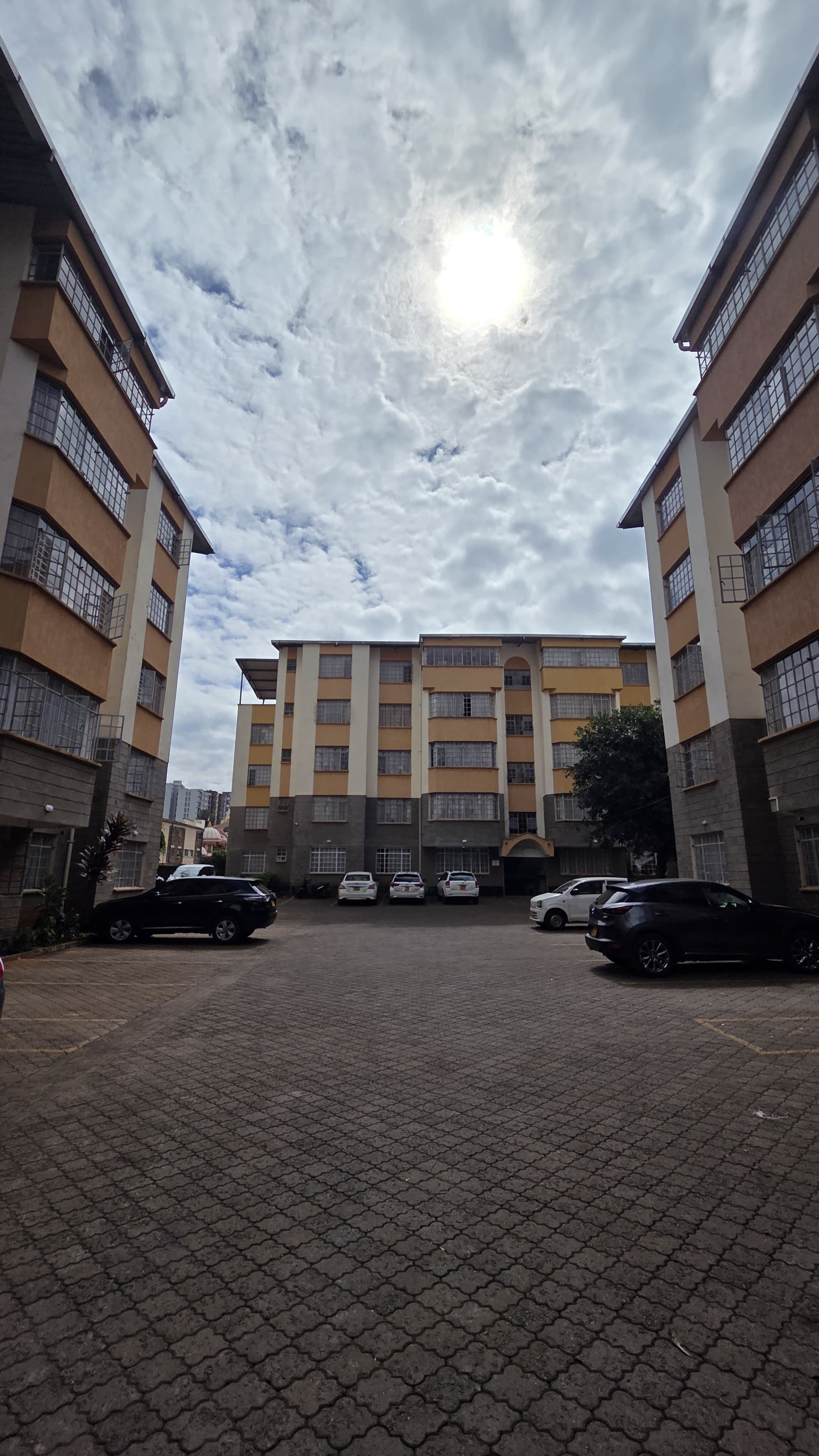 renting--Apartment_Address-Parklands__Nairobi__Kenya_price-90000_Beds-3_Baths-2-152-0
