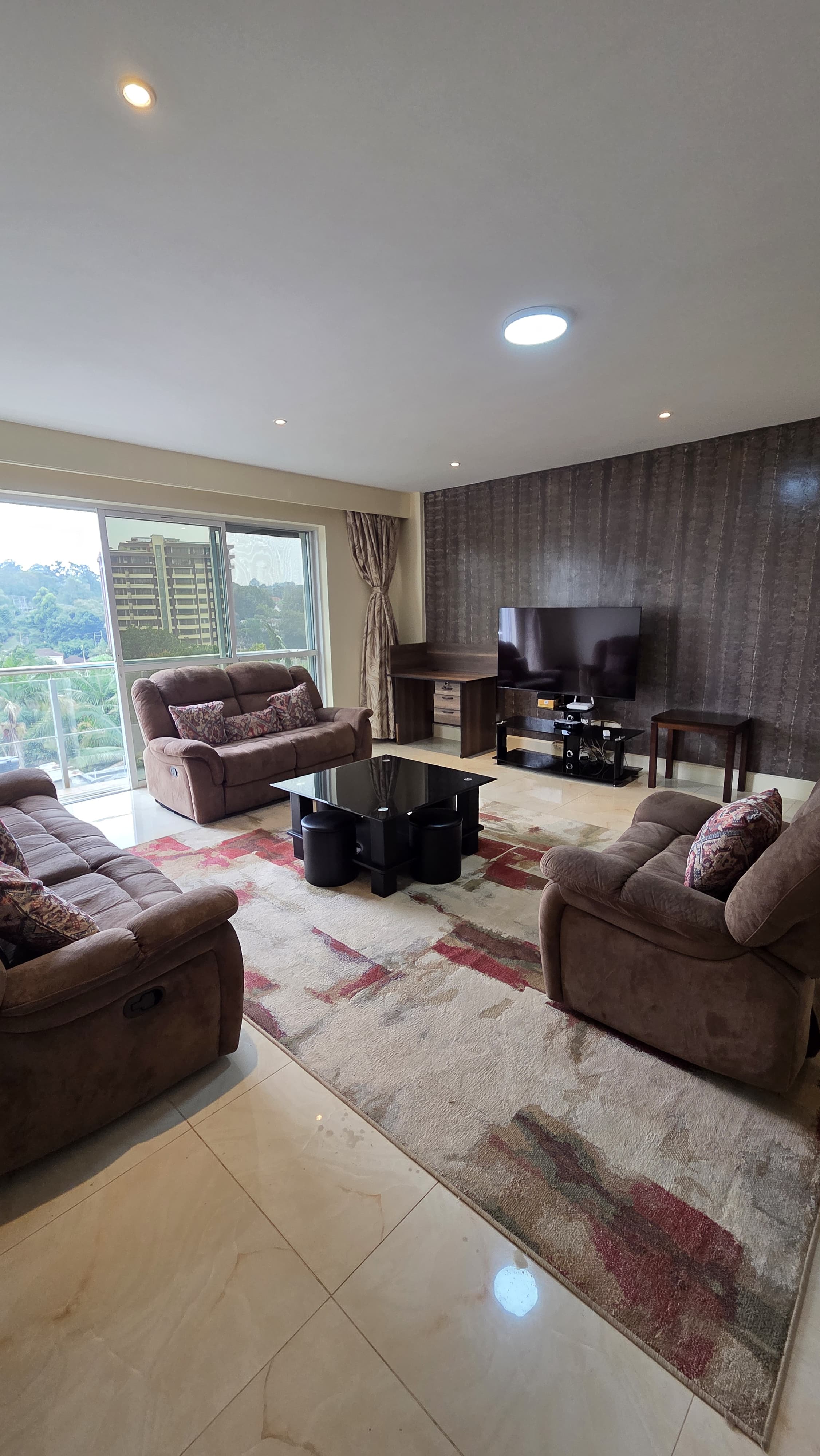 renting--Apartment_Address-Westlands__Nairobi__Kenya_price-170000_Beds-2_Baths-2-169-10