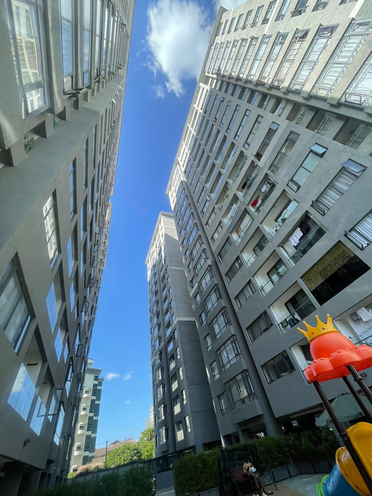 house-on-sale-Staroot_Yaya_Centre-Apartment_Address-Kilimani__Nairobi__Kenya_price-15000000_Beds-3_Baths-3130_6