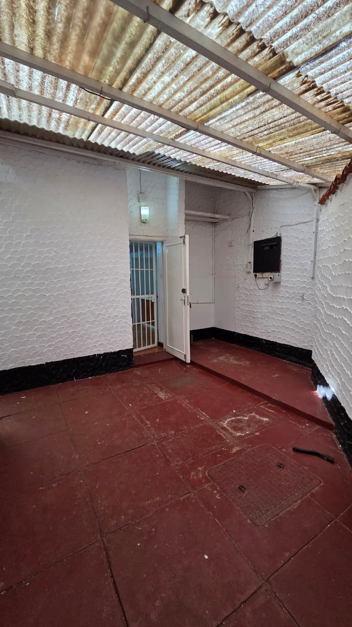 renting--Townhouse_Address-Kitisuru_Estate__Nairobi__Kenya_price-390000_Beds-4_Baths-2-149-8