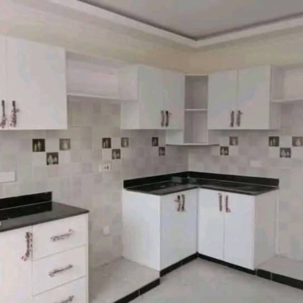 renting--Townhouse_Address-Donholm_phase_5__Nairobi__Kenya_price-15000_Beds-4_Baths-1-53-2