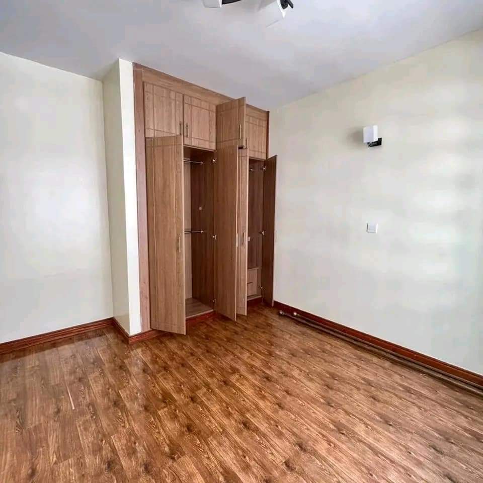 renting--Apartment_Address-Parklands__Nairobi__Kenya_price-95000_Beds-6_Baths-3-33-4