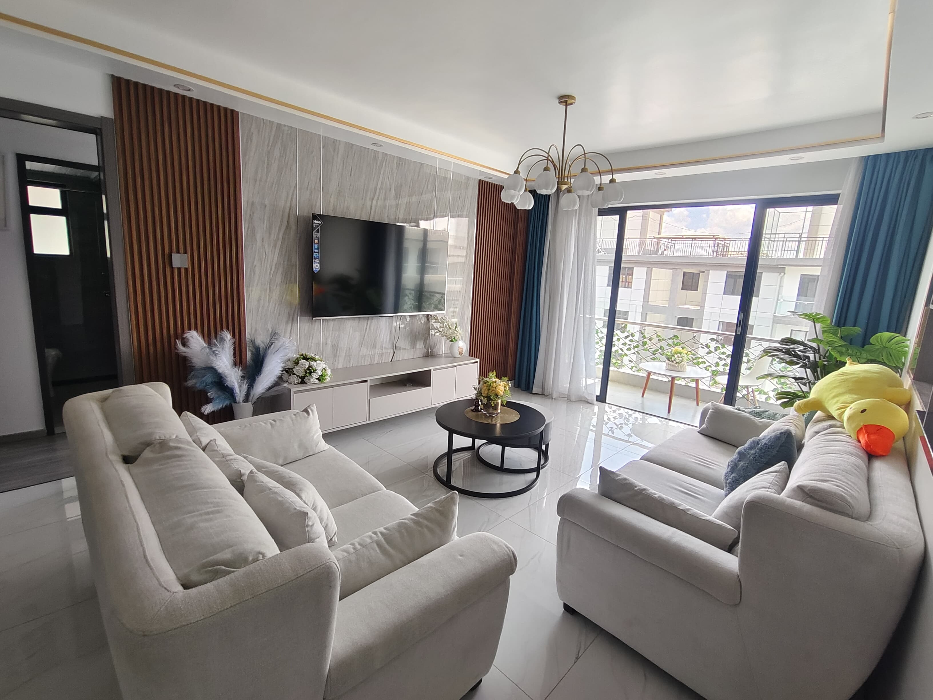 house-on-sale-2_bedroom_apartment_for_sale_in_Kilimani_Kes_10_8M-Apartment_Address-Kilimani__Nairobi__Kenya_price-10800000_Beds-2_Baths-2110_16-10