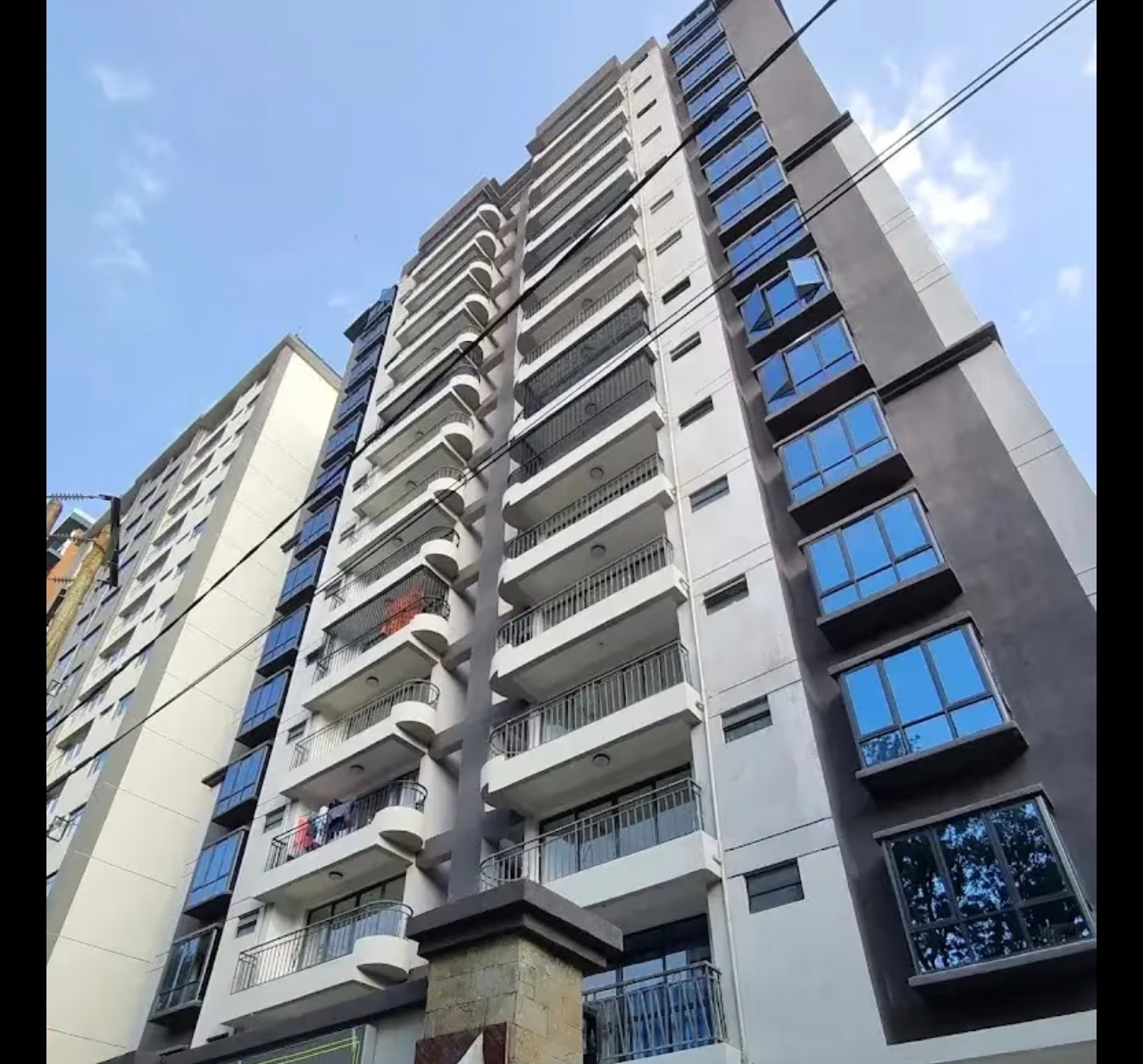 renting--Apartment_Address-Kilimani_Estate__Nairobi__Kenya_price-100000_Beds-3_Baths-3-166-0