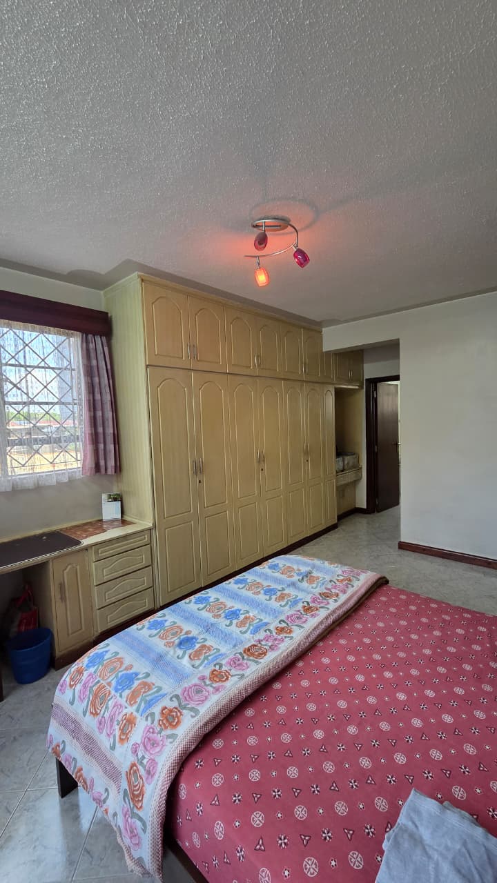 house-on-sale-Spacious_4_Bedroom_Apartment_For_Sale_In_Parklands-Apartment_Address-Parklands__Nairobi__Kenya_price-21950000_Beds-4_Baths-2121_76-12