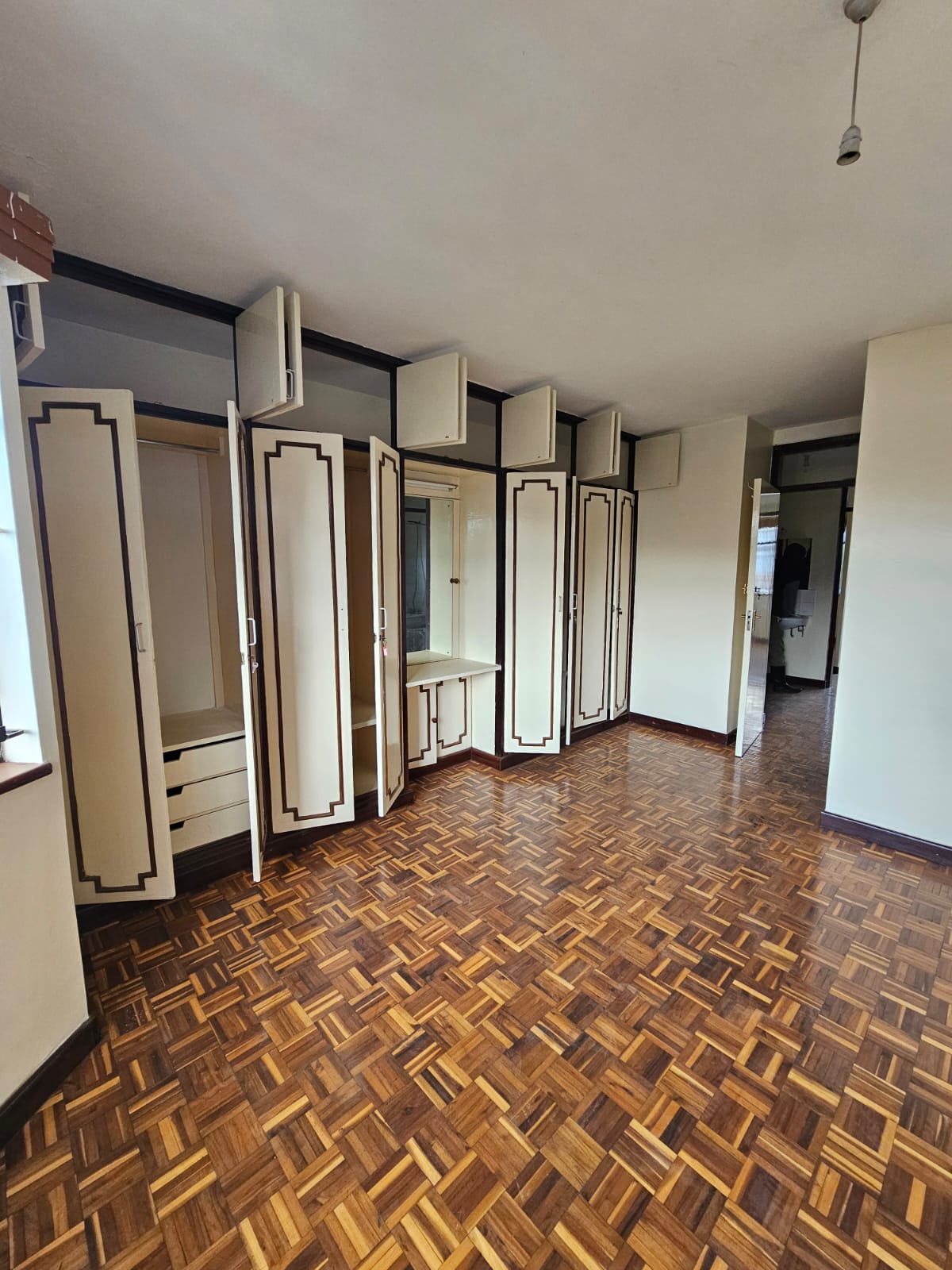 renting--Apartment_Address-Lavington__Nairobi__Kenya_price-110000_Beds-3_Baths-3-151-8