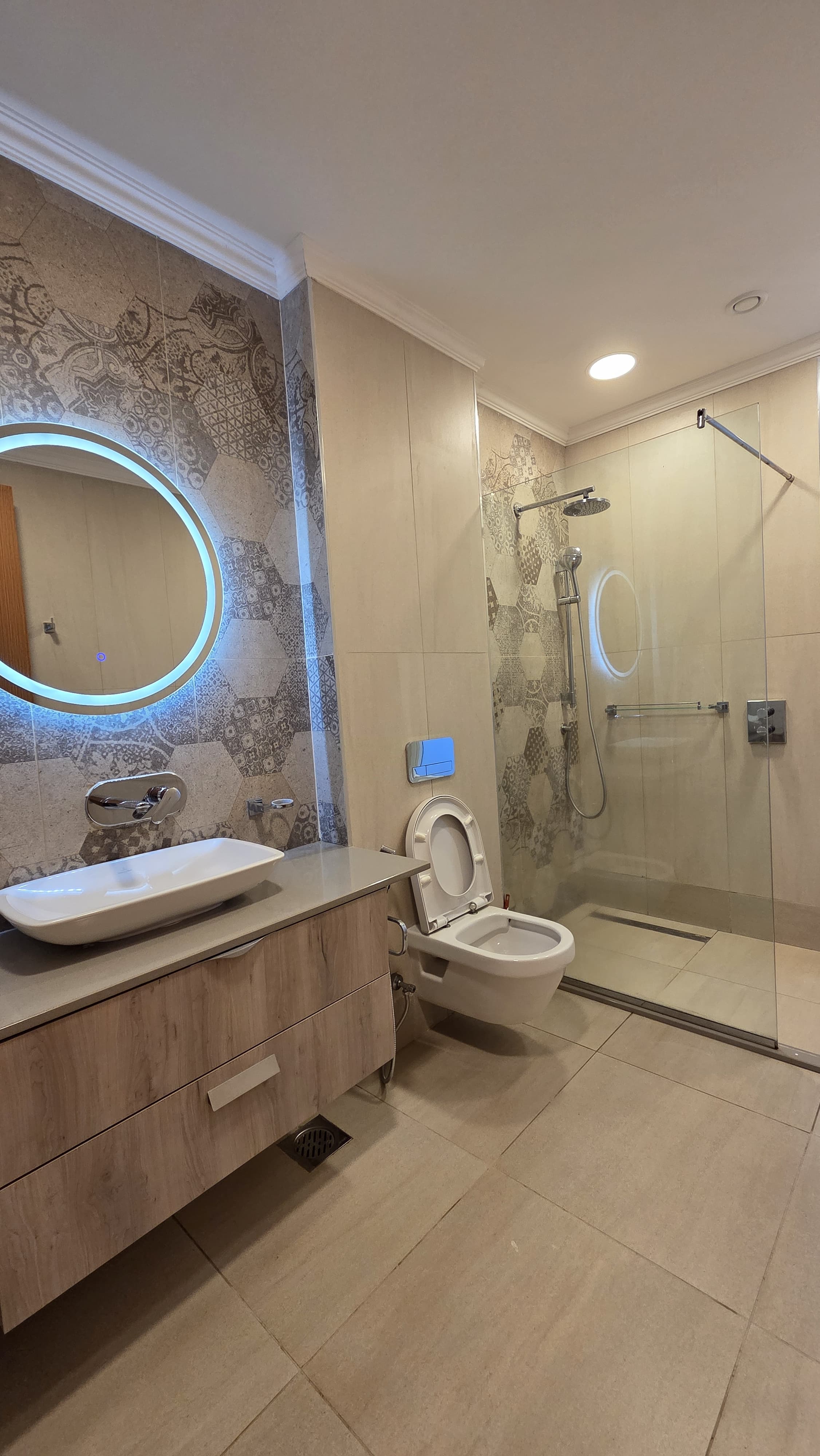 renting--Apartment_Address-Parklands__Nairobi__Kenya_price-205000_Beds-2_Baths-2-128-8