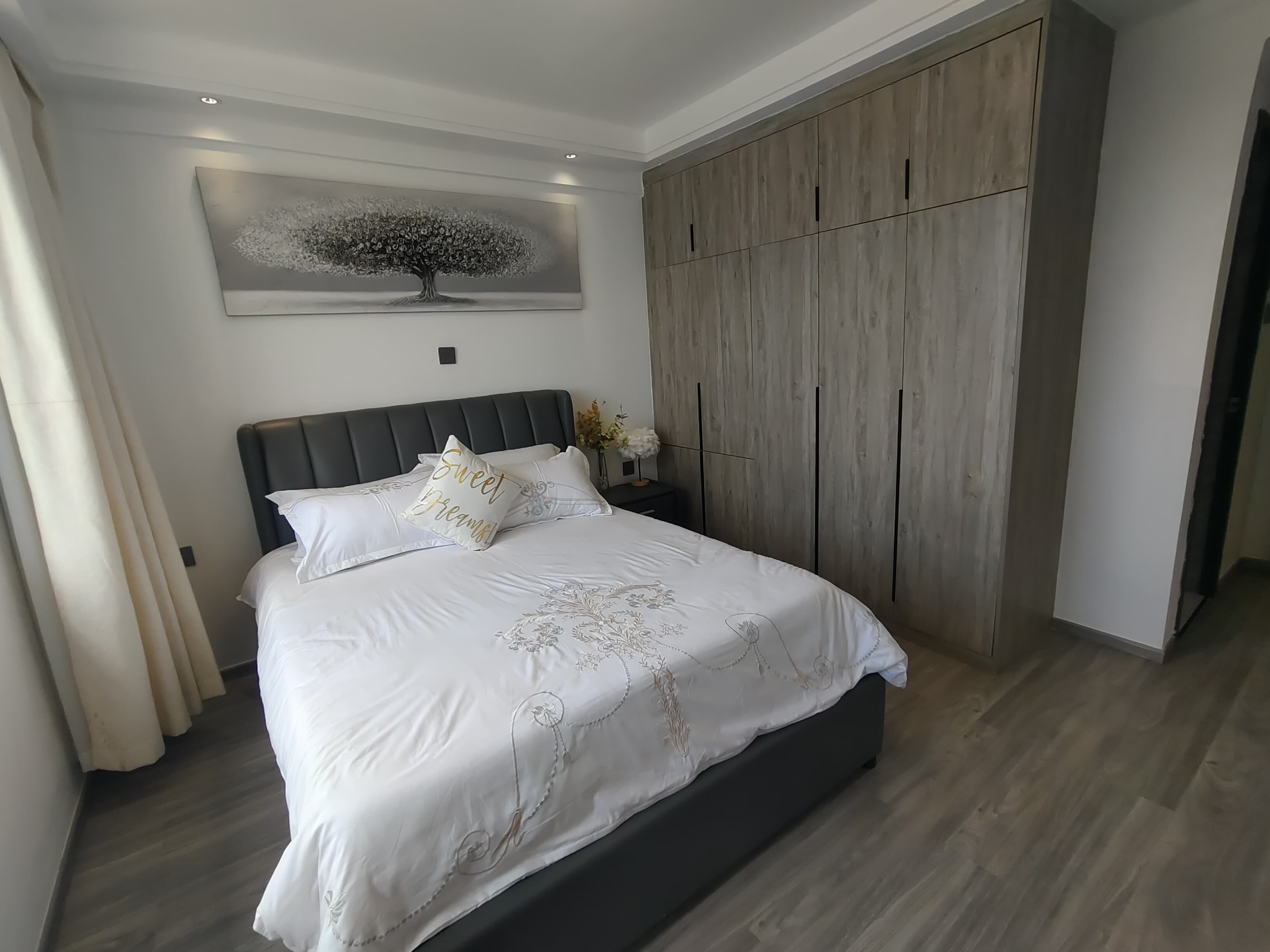 house-on-sale-2_bedroom_apartment_for_sale_in_Kilimani_Kes_12_3M-Apartment_Address-Kilimani__Nairobi__Kenya_price-12300000_Beds-2_Baths-2110_17-3