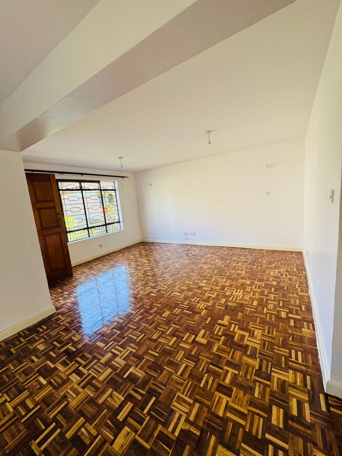 renting--Townhouse_Address-Rhapta_Road__Nairobi__Kenya_price-170000_Beds-4_Baths-4-109-5