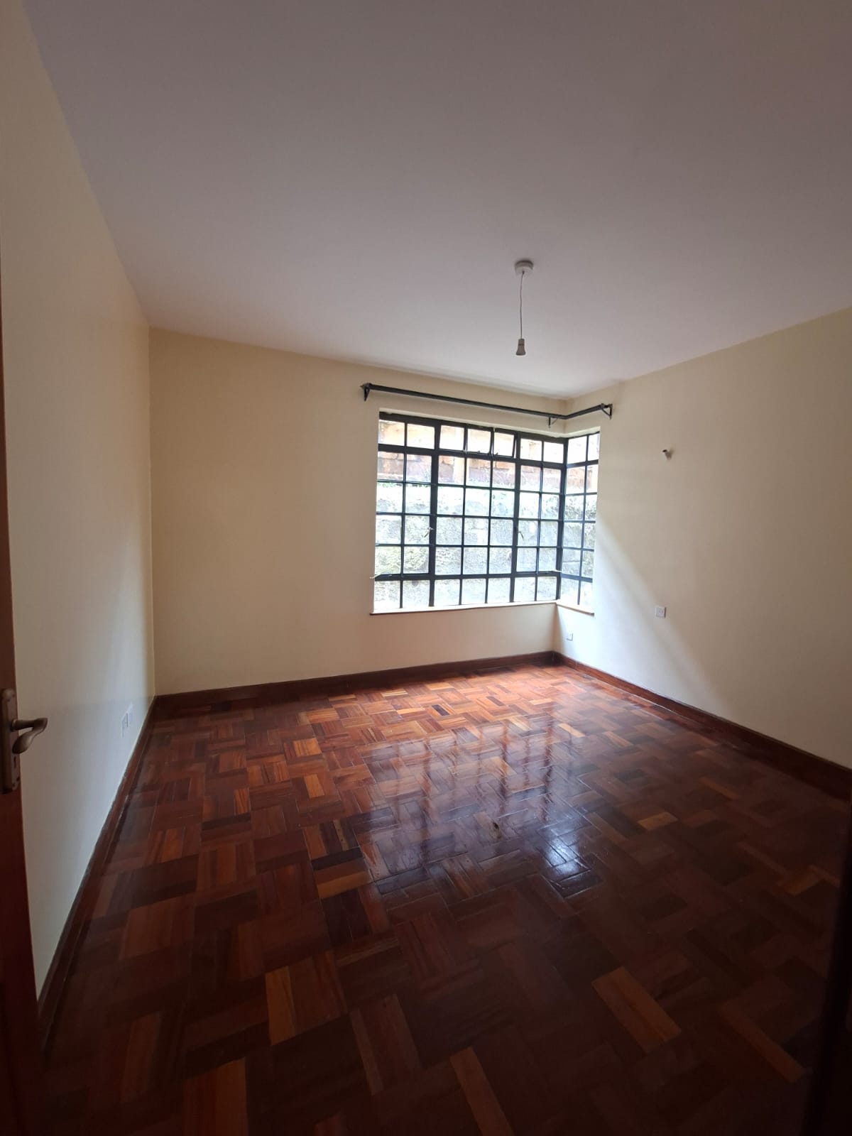 renting--Apartment_Address-Riverside_Dr__Nairobi__Kenya_price-85000_Beds-2_Baths-2-170-6