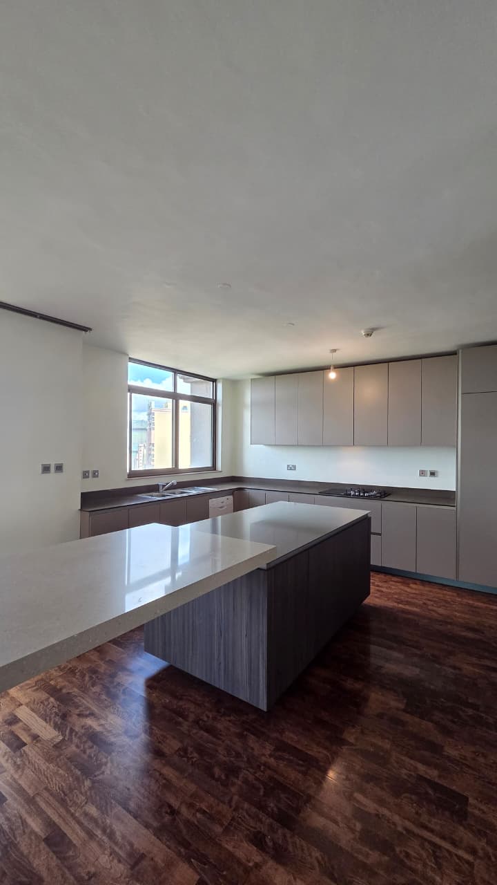 renting--Duplex_Address-Parklands__Nairobi__Kenya_price-410000_Beds-4_Baths-4-159-6