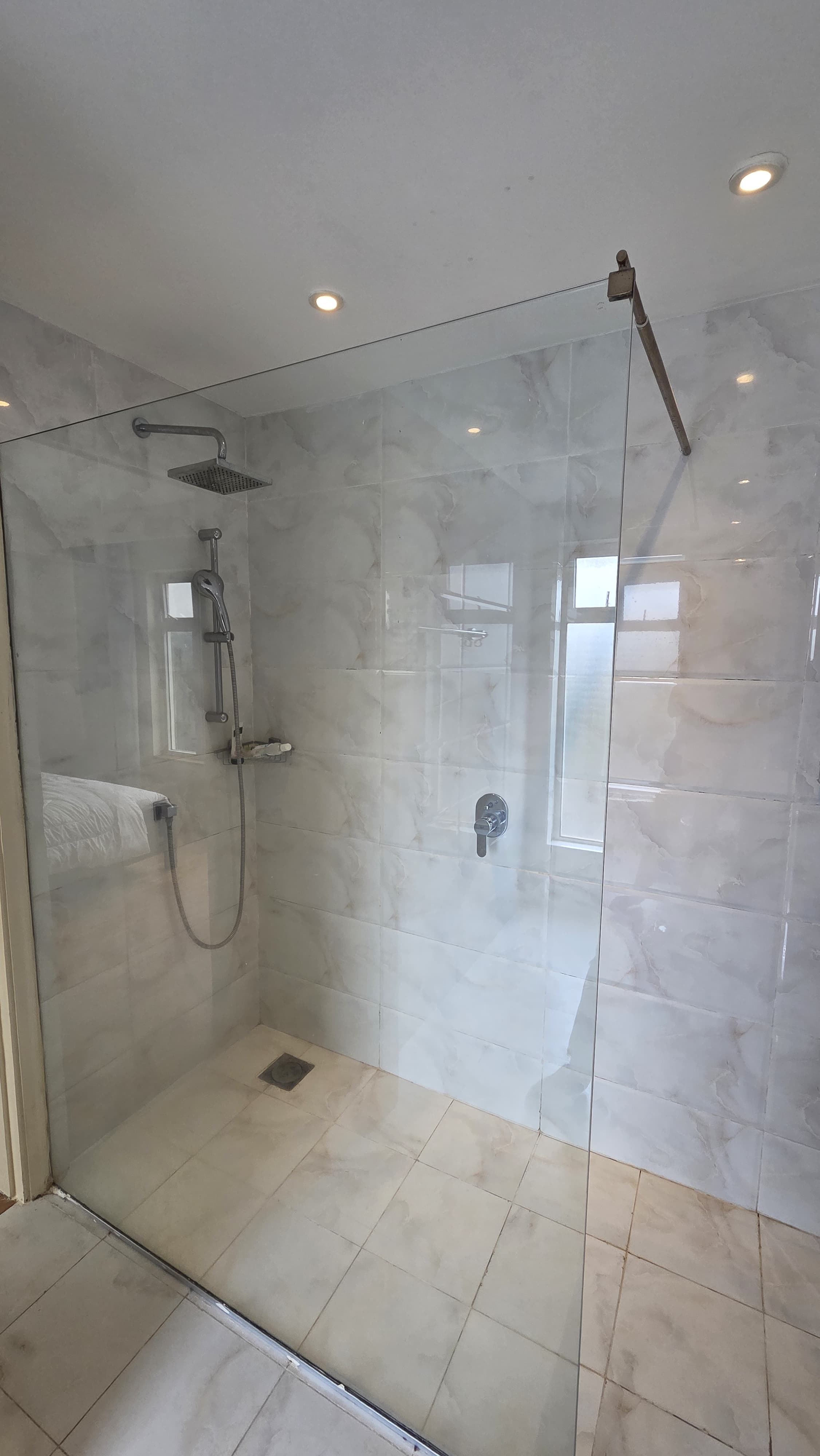 renting--Apartment_Address-Westlands__Nairobi__Kenya_price-170000_Beds-2_Baths-2-169-9