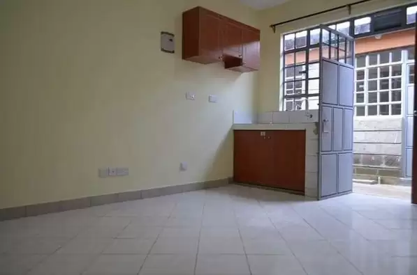 renting--Townhouse_Address-Parklands__Nairobi__Kenya_price-7000_Beds-4_Baths-1-57-1