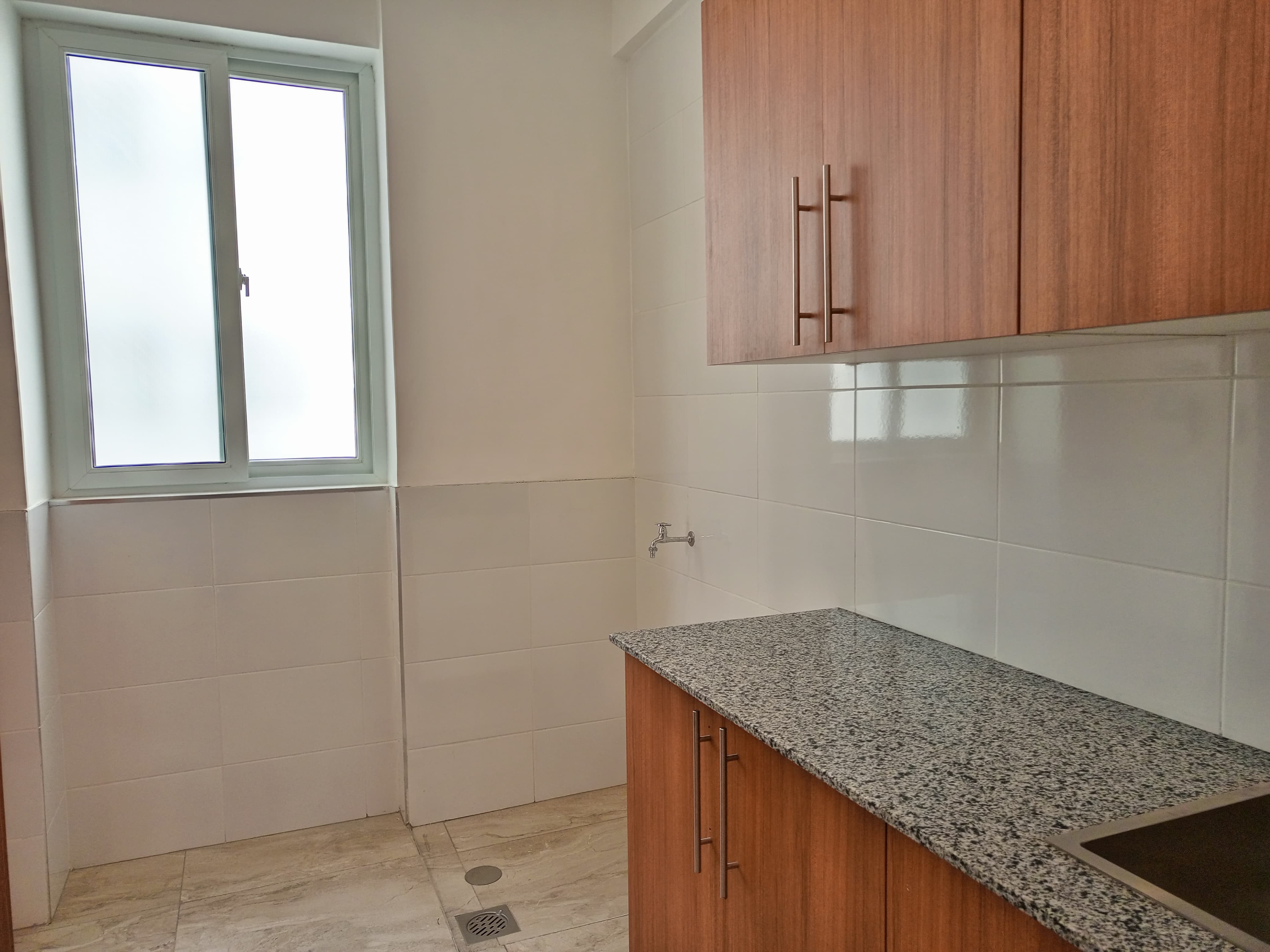 renting-3_Bed_All_ensuite_Parklands___Kes_280000-apartment_Address-Parklands__Nairobi__Kenya_price-280000_Beds-3_Baths-4-9-3