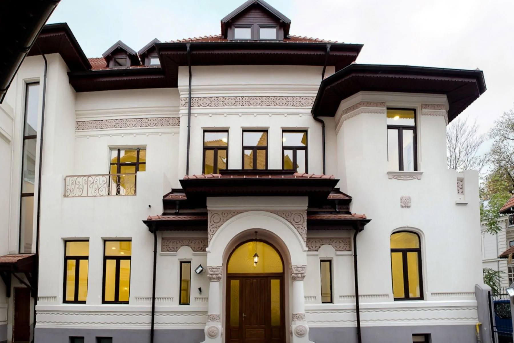 Pincas Villa: A Neo-Romanian Masterpiece in Central Bucharest